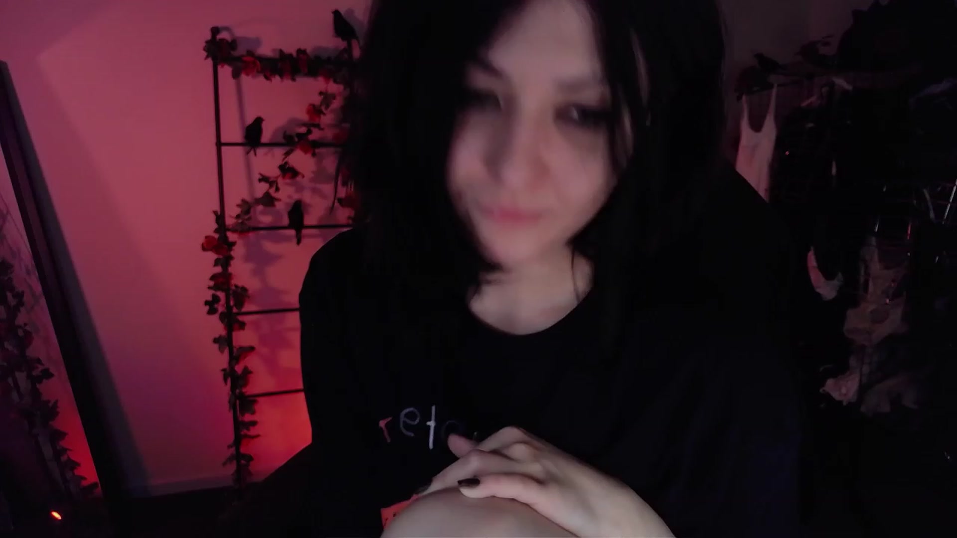 Gallery image thumbnail from RoomToAvoid's myfreecams stream on, 11/19/2022, 18:15 image 4 of 20