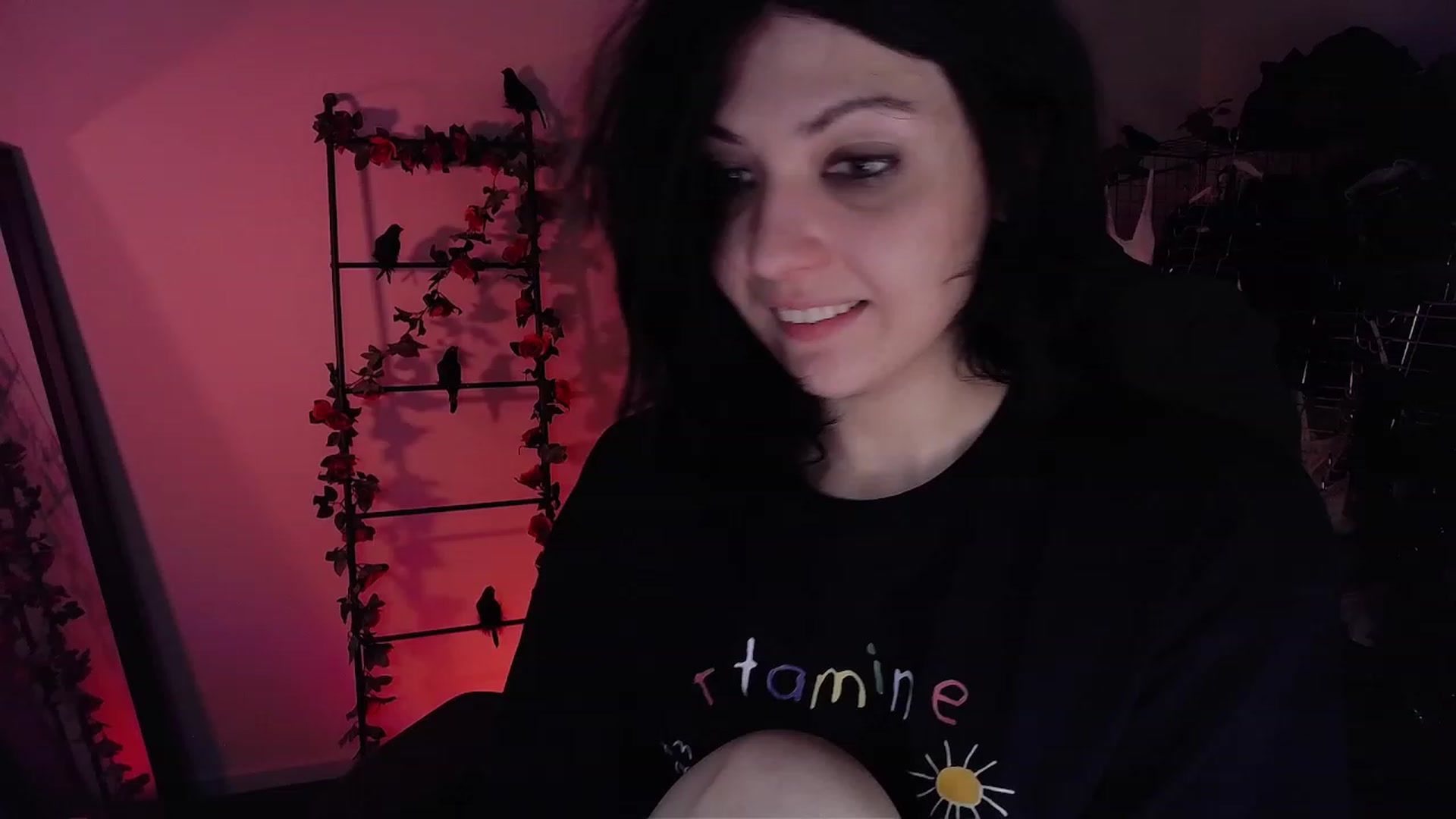 Gallery image thumbnail from RoomToAvoid's myfreecams stream on, 11/19/2022, 18:15 image 11 of 20