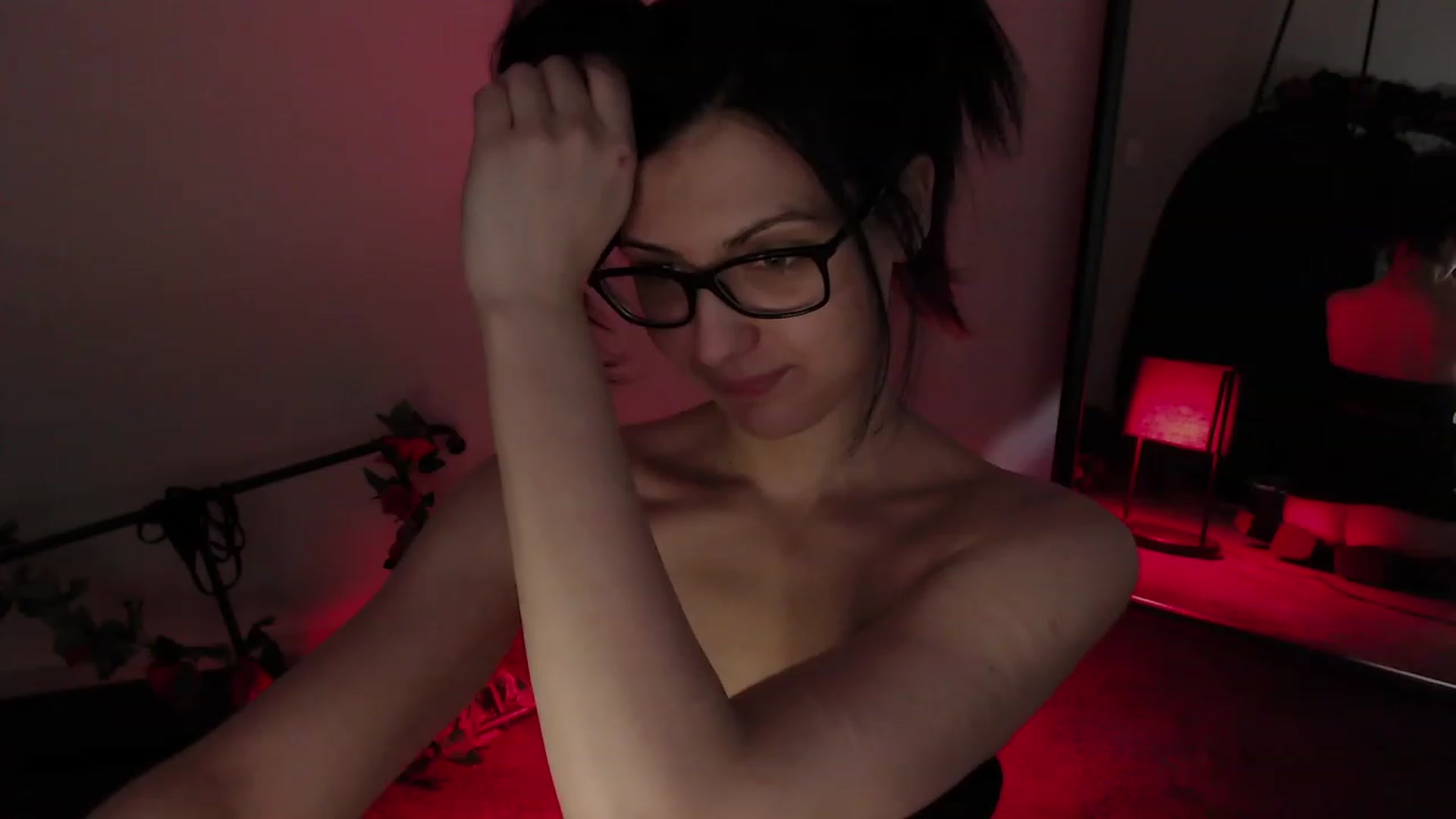 Gallery image thumbnail from RoomToAvoid's myfreecams stream on, 11/23/2022, 04:45 image 14 of 20