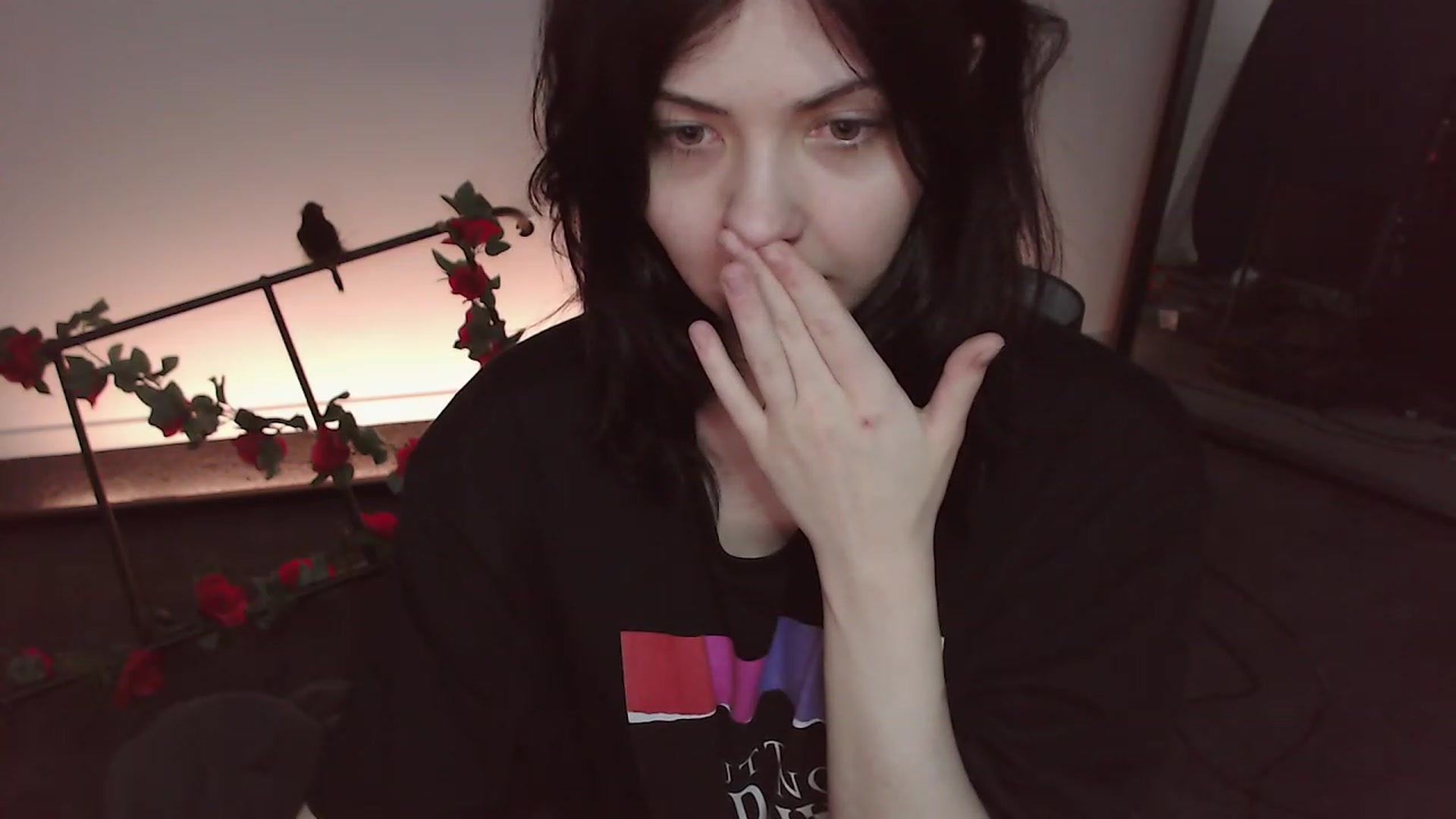 Gallery image thumbnail from RoomToAvoid's myfreecams stream on, 11/24/2022, 05:19 image 10 of 20