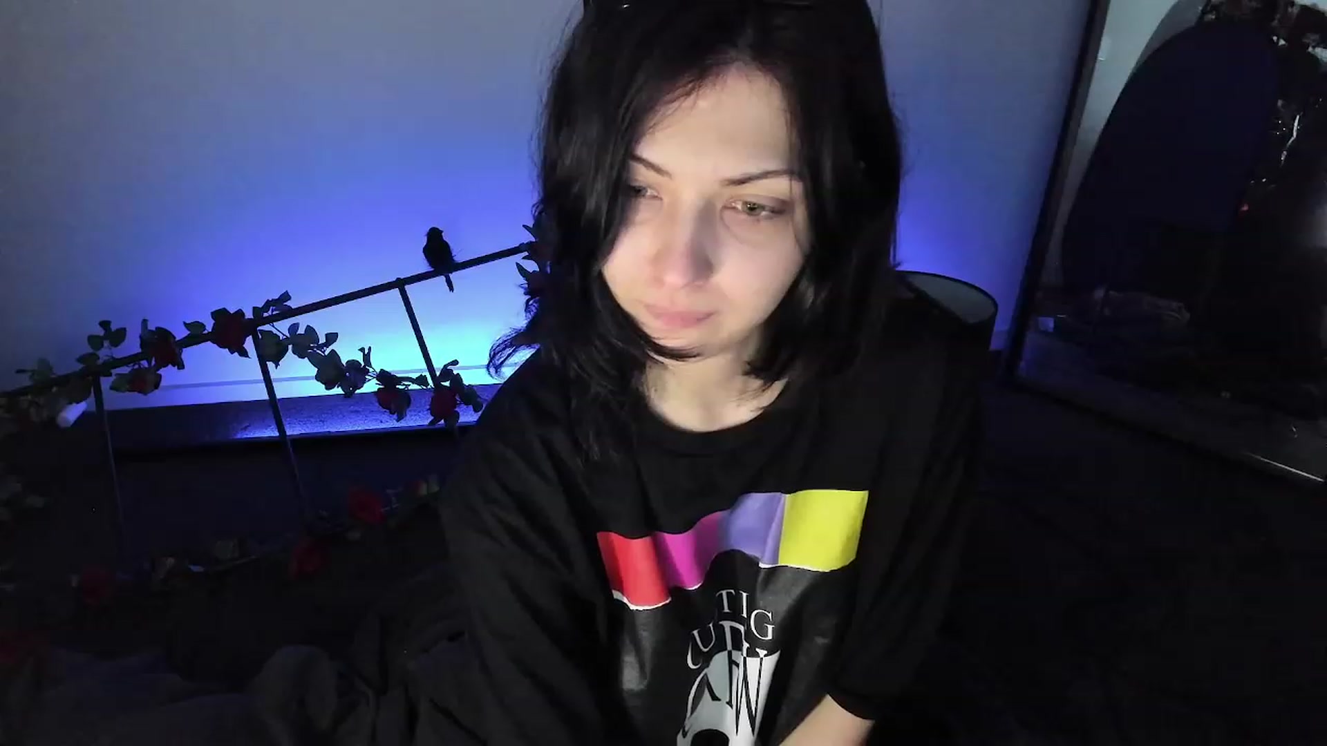 Gallery image thumbnail from RoomToAvoid's myfreecams stream on, 11/24/2022, 05:19 image 2 of 20