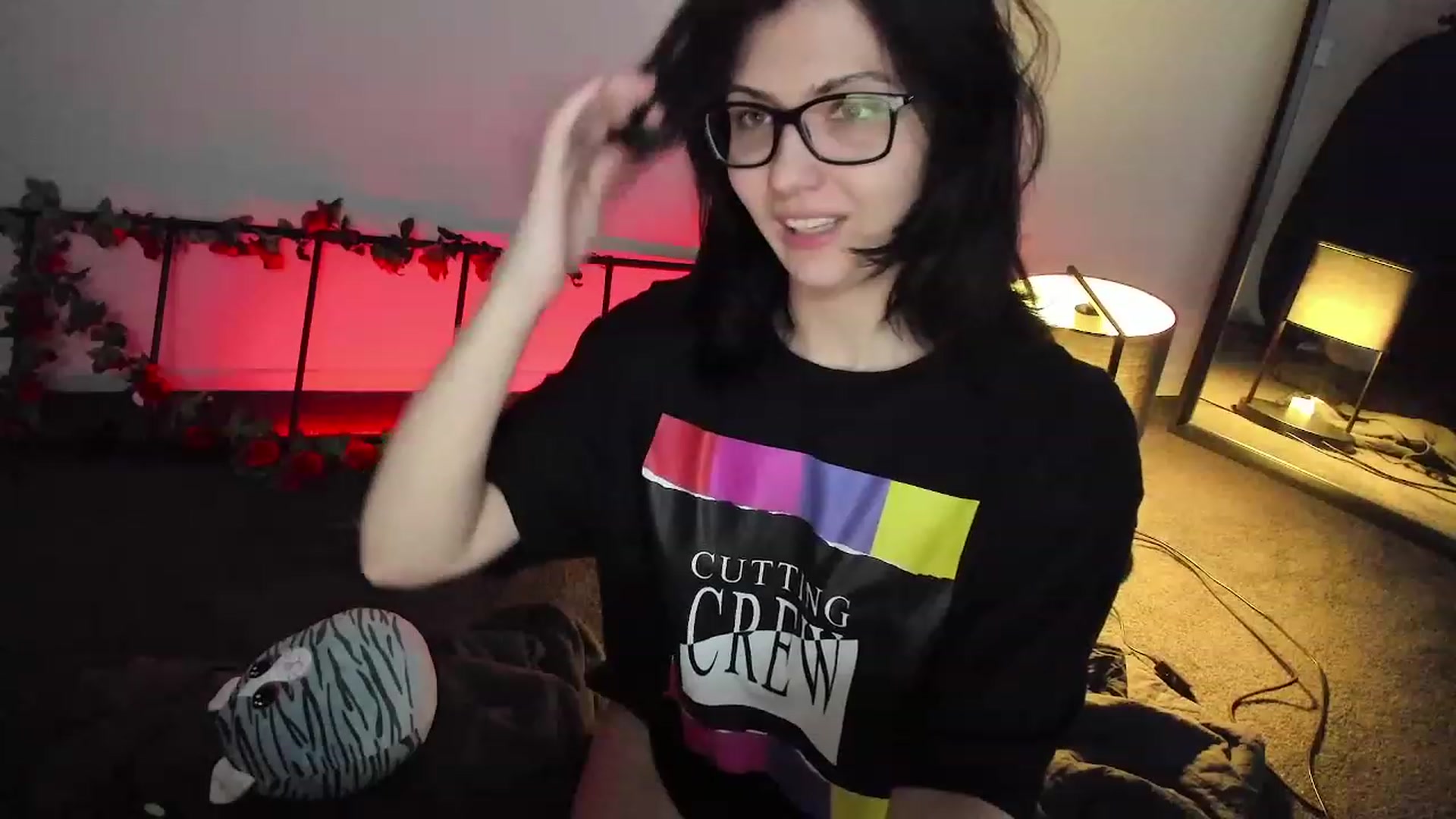Gallery image thumbnail from RoomToAvoid's myfreecams stream on, 11/24/2022, 06:36 image 10 of 20