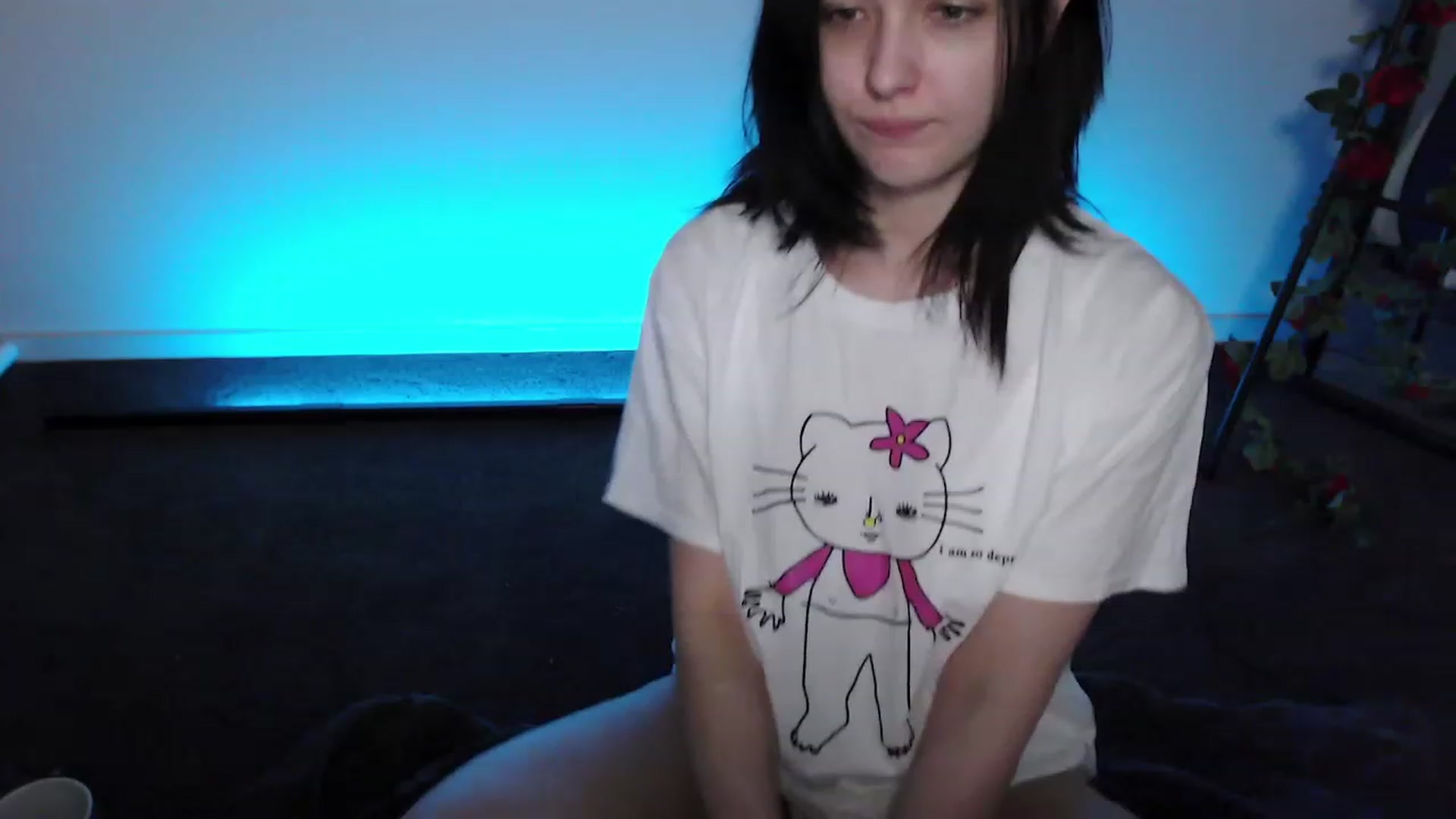 Gallery image thumbnail from RoomToAvoid's myfreecams stream on, 11/26/2022, 02:43 image 15 of 20