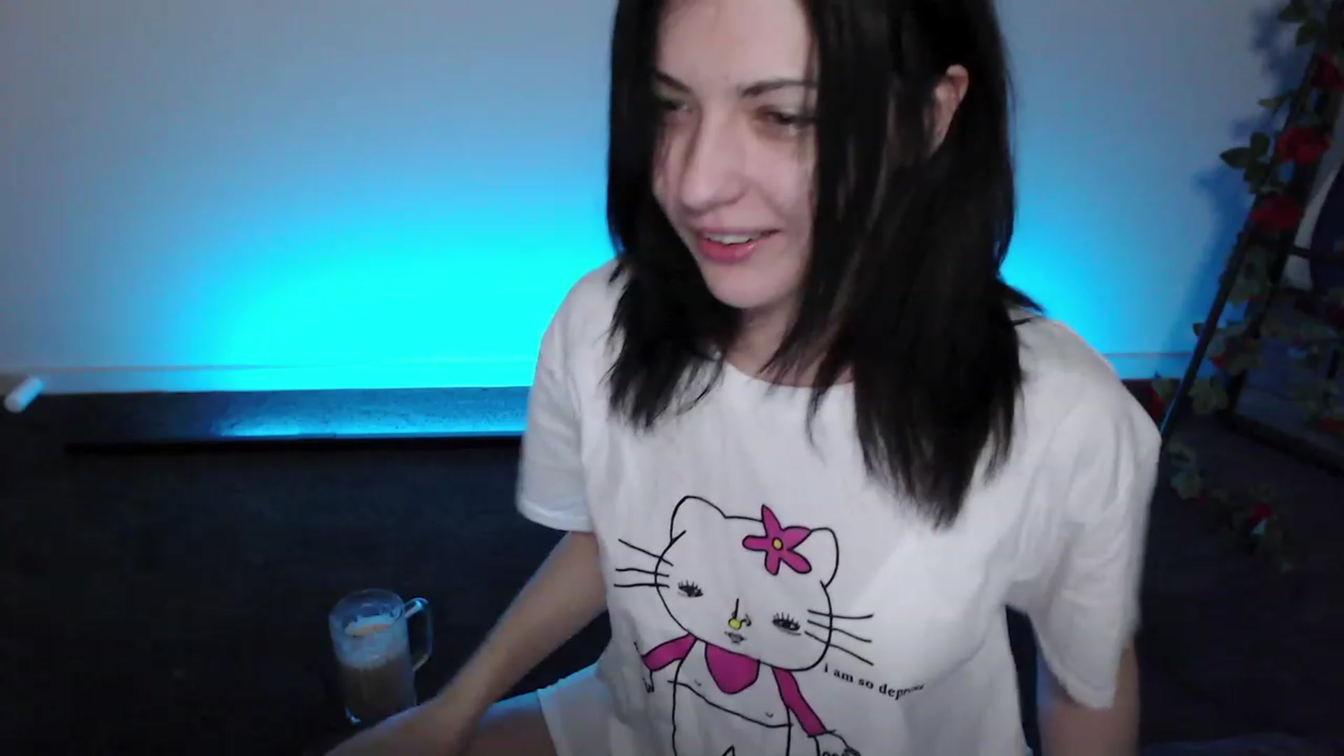 Gallery image thumbnail from RoomToAvoid's myfreecams stream on, 11/26/2022, 02:43 image 18 of 20