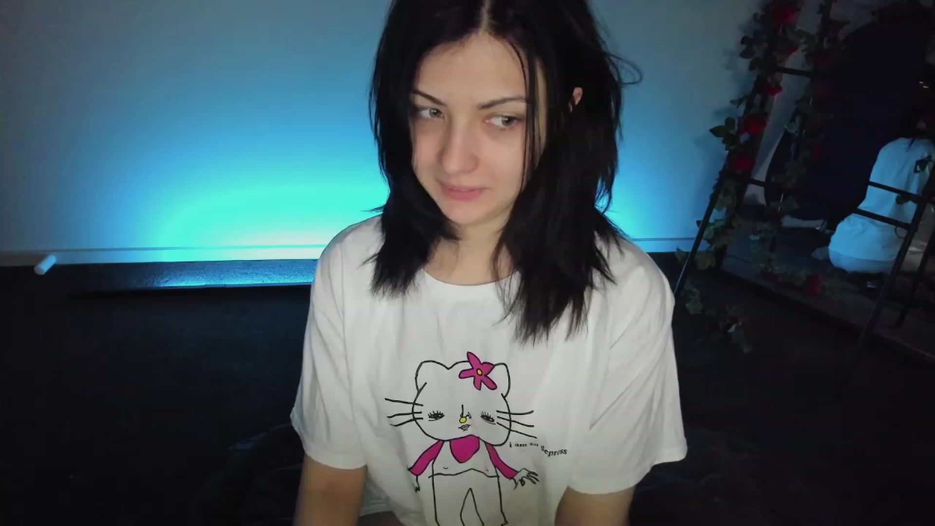Gallery image thumbnail from RoomToAvoid's myfreecams stream on, 11/26/2022, 02:43 image 3 of 20