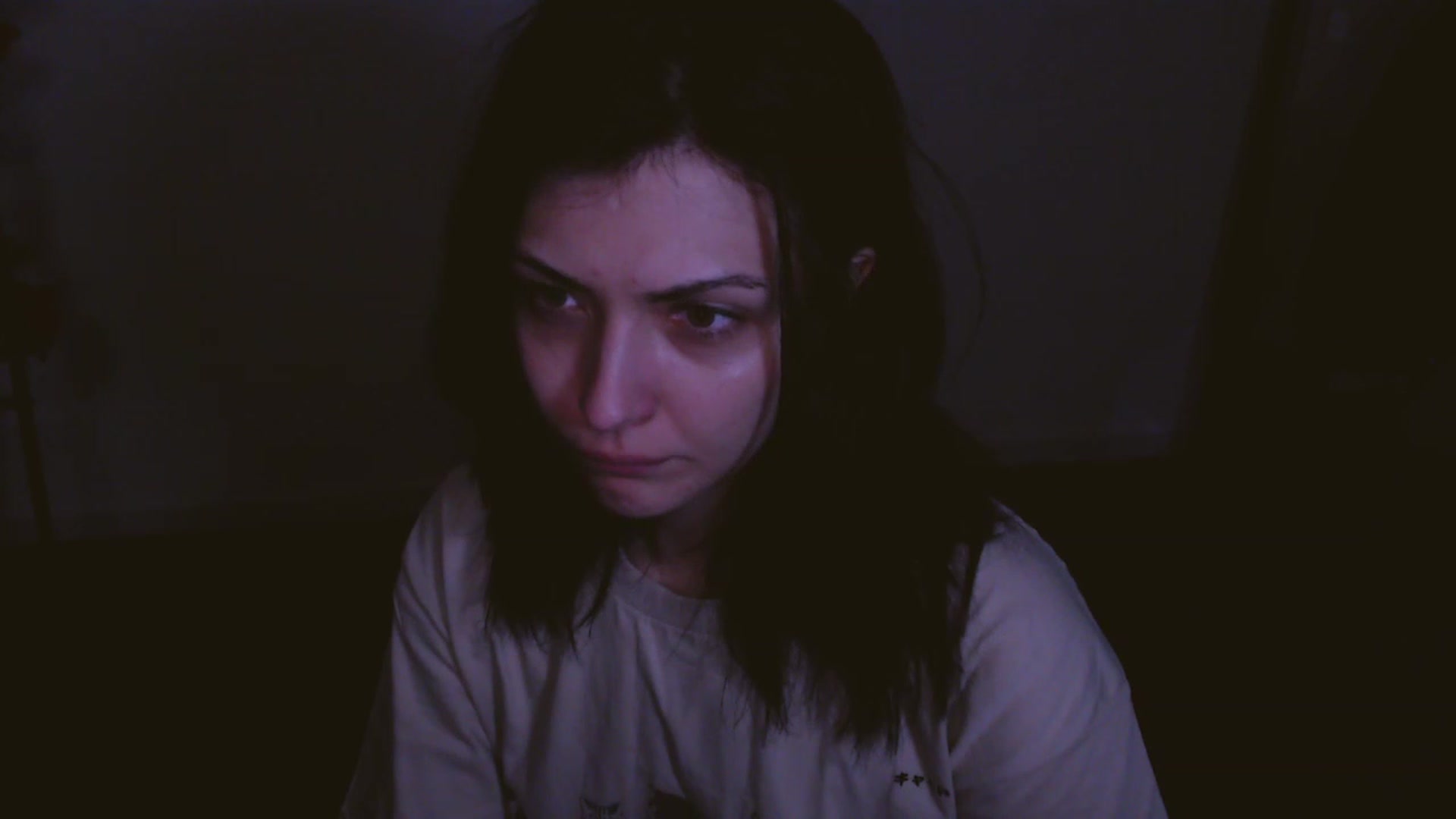 Gallery image thumbnail from RoomToAvoid's myfreecams stream on, 11/26/2022, 07:15 image 16 of 20