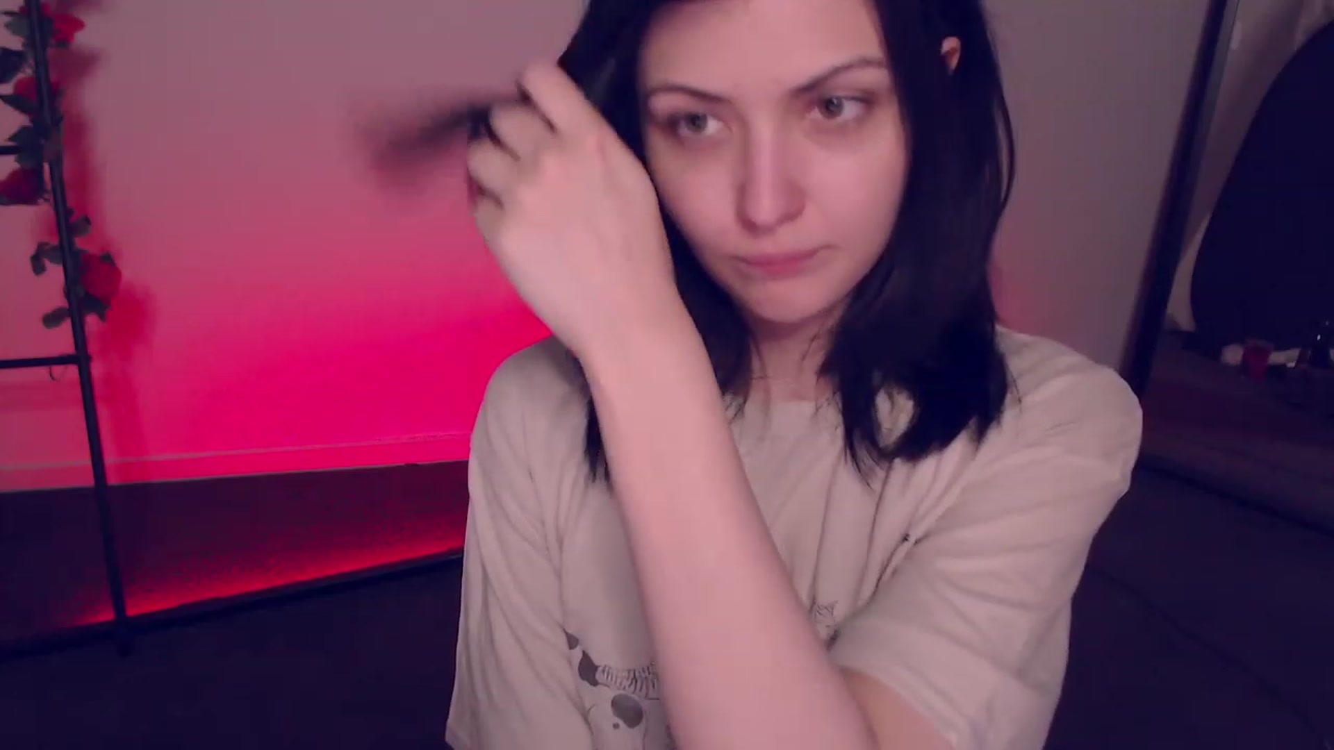 Gallery image thumbnail from RoomToAvoid's myfreecams stream on, 11/26/2022, 07:15 image 12 of 20