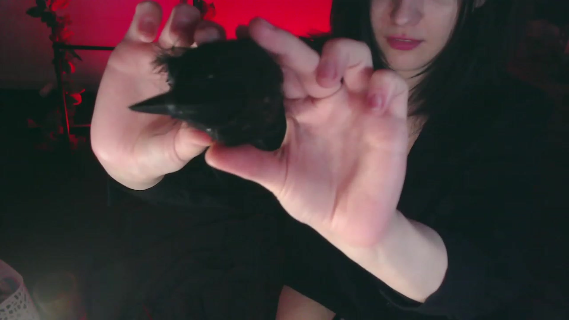 Gallery image thumbnail from RoomToAvoid's myfreecams stream on, 11/27/2022, 05:30 image 12 of 20