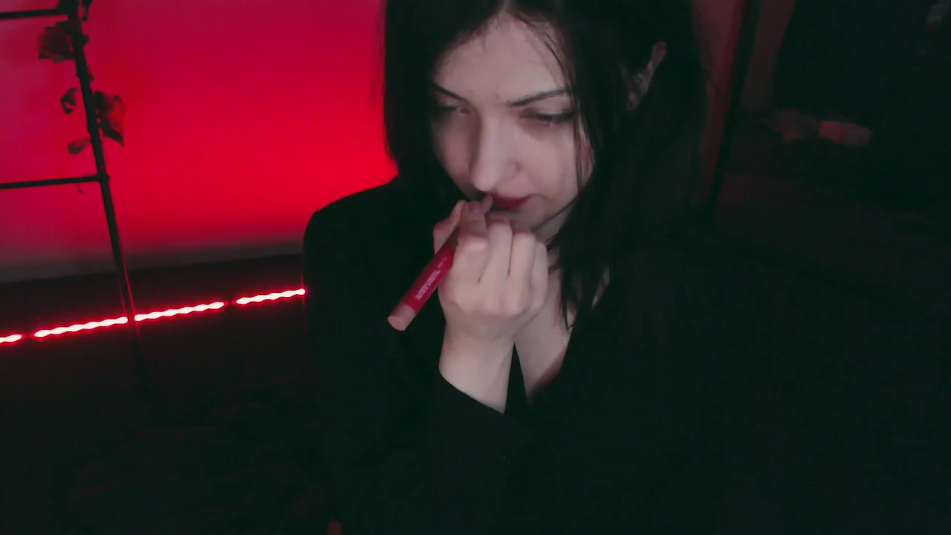 Gallery image thumbnail from RoomToAvoid's myfreecams stream on, 11/27/2022, 05:30 image 3 of 20