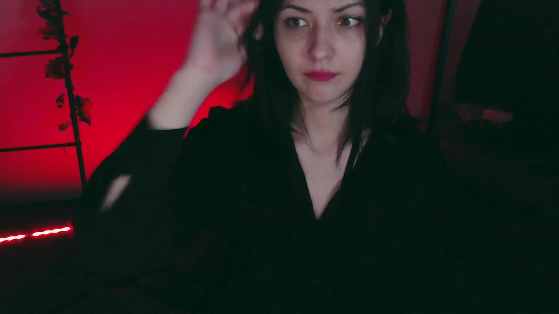 Gallery image thumbnail from RoomToAvoid's myfreecams stream on, 11/27/2022, 05:30 image 1 of 20