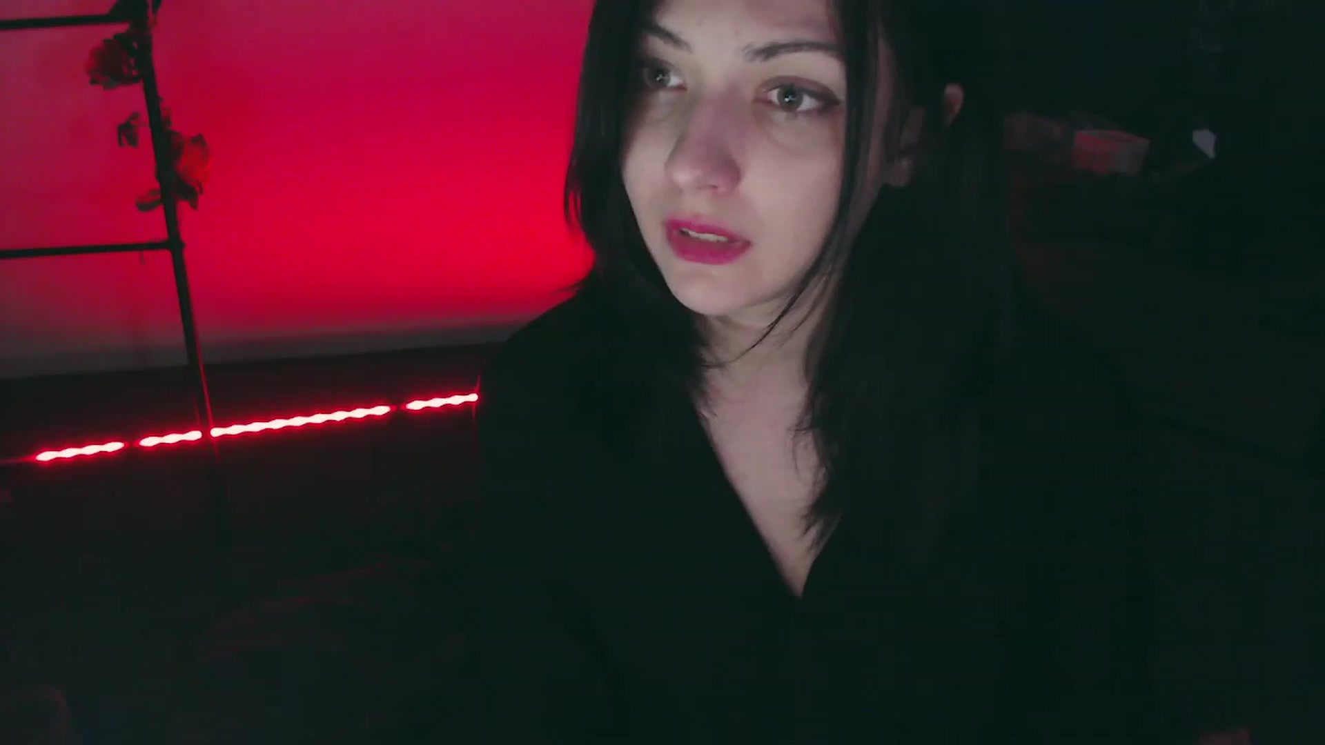 Gallery image thumbnail from RoomToAvoid's myfreecams stream on, 11/27/2022, 05:30 image 7 of 20