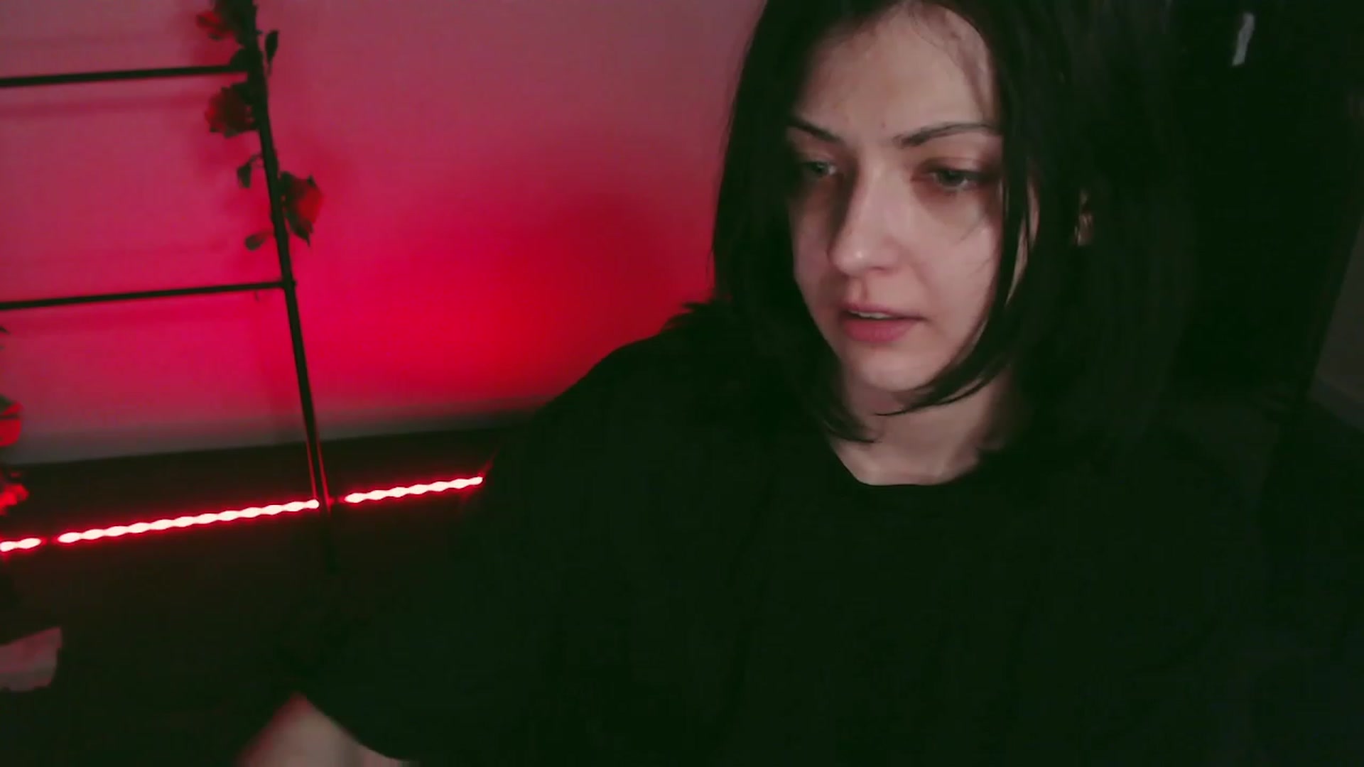 Gallery image thumbnail from RoomToAvoid's myfreecams stream on, 11/27/2022, 07:07 image 20 of 20