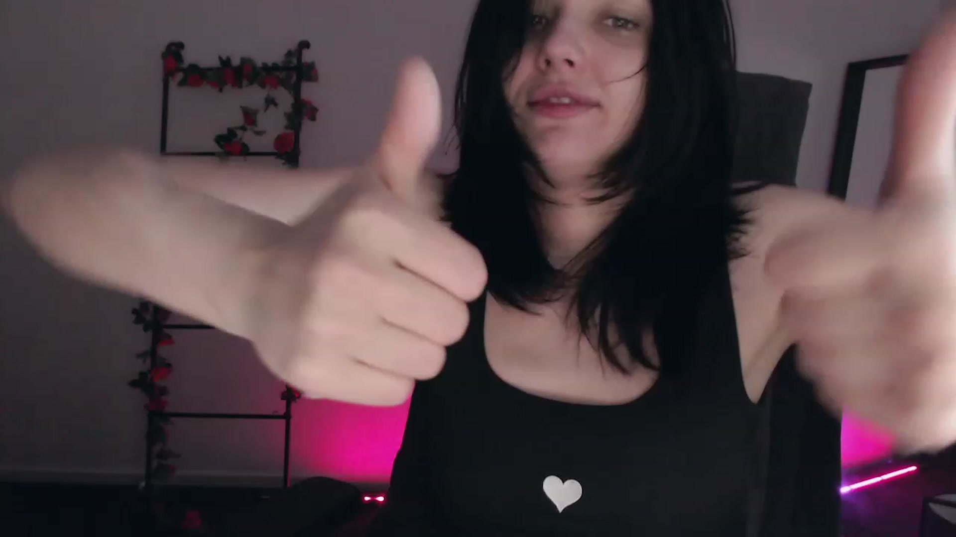Gallery image thumbnail from RoomToAvoid's myfreecams stream on, 12/03/2022, 05:24 image 5 of 20