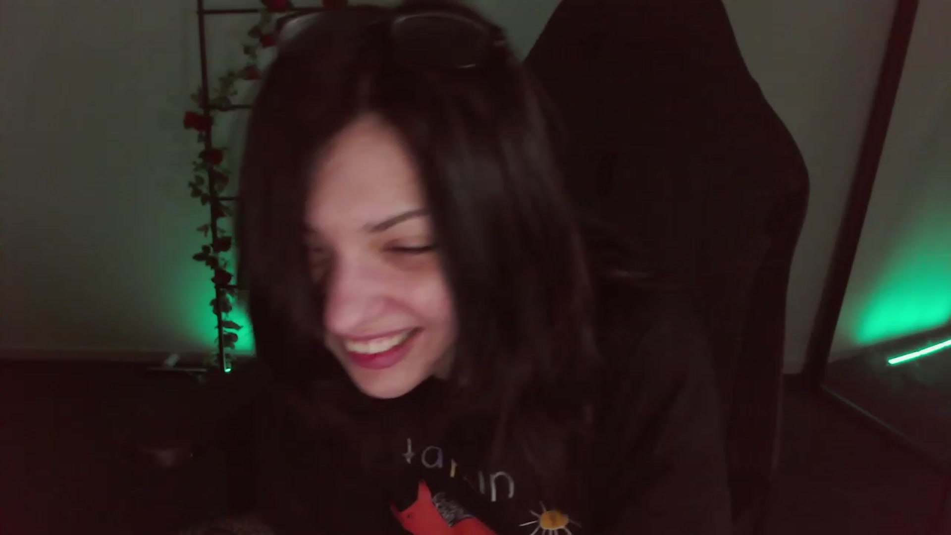 Gallery image thumbnail from RoomToAvoid's myfreecams stream on, 12/04/2022, 01:52 image 20 of 20
