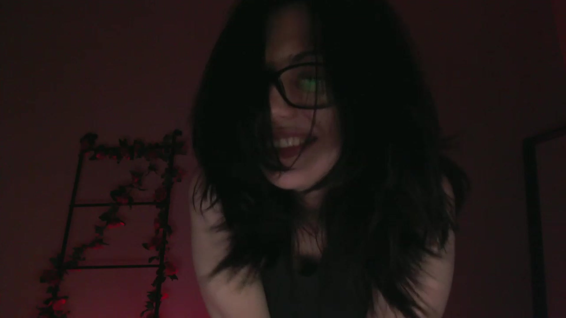 Gallery image thumbnail from RoomToAvoid's myfreecams stream on, 12/04/2022, 05:56 image 20 of 20