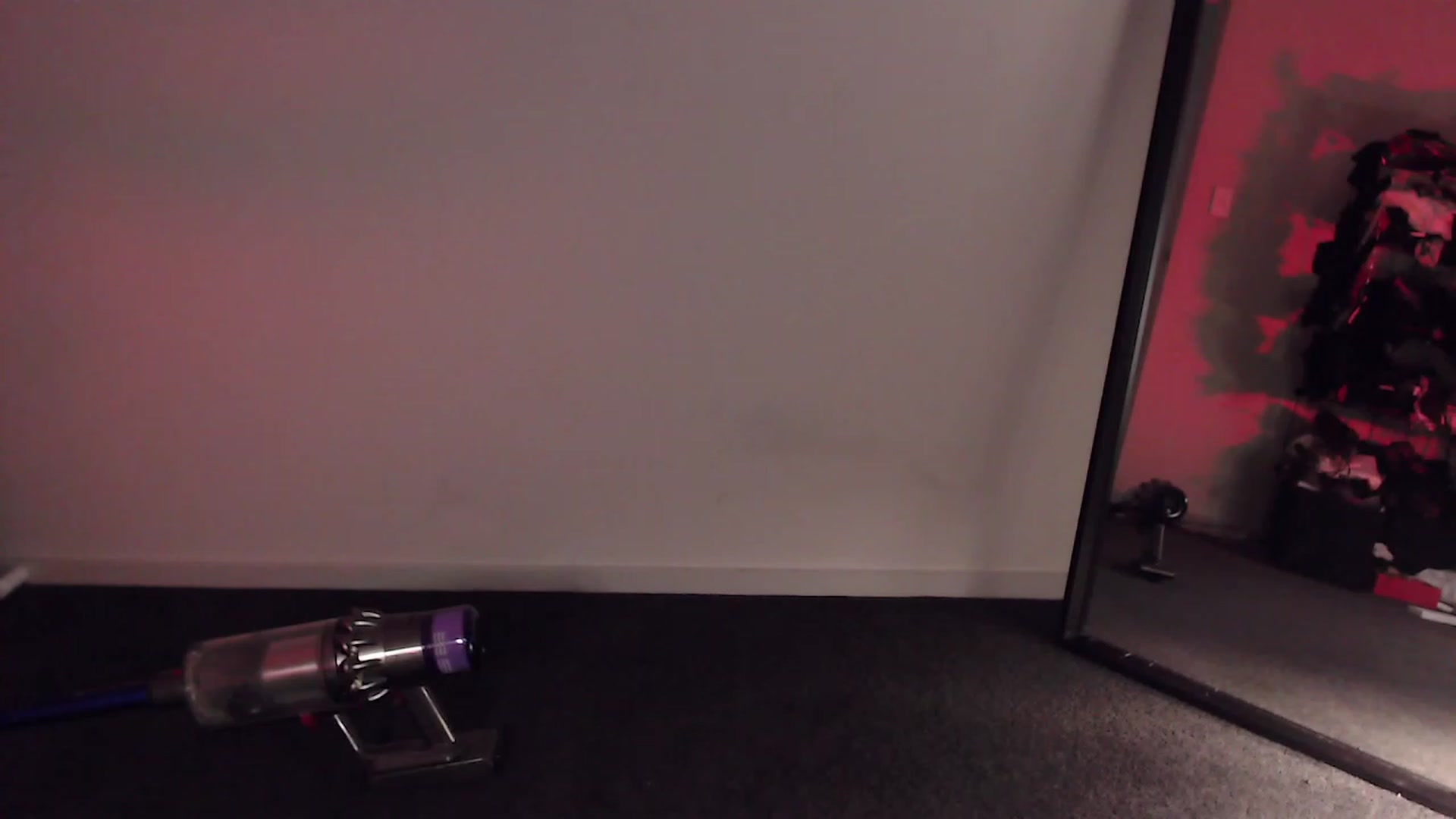 Gallery image thumbnail from RoomToAvoid's myfreecams stream on, 01/12/2023, 05:25 image 2 of 20