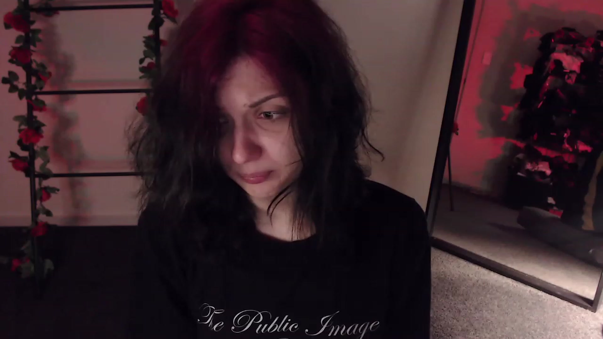 Gallery image thumbnail from RoomToAvoid's myfreecams stream on, 01/12/2023, 05:25 image 5 of 20