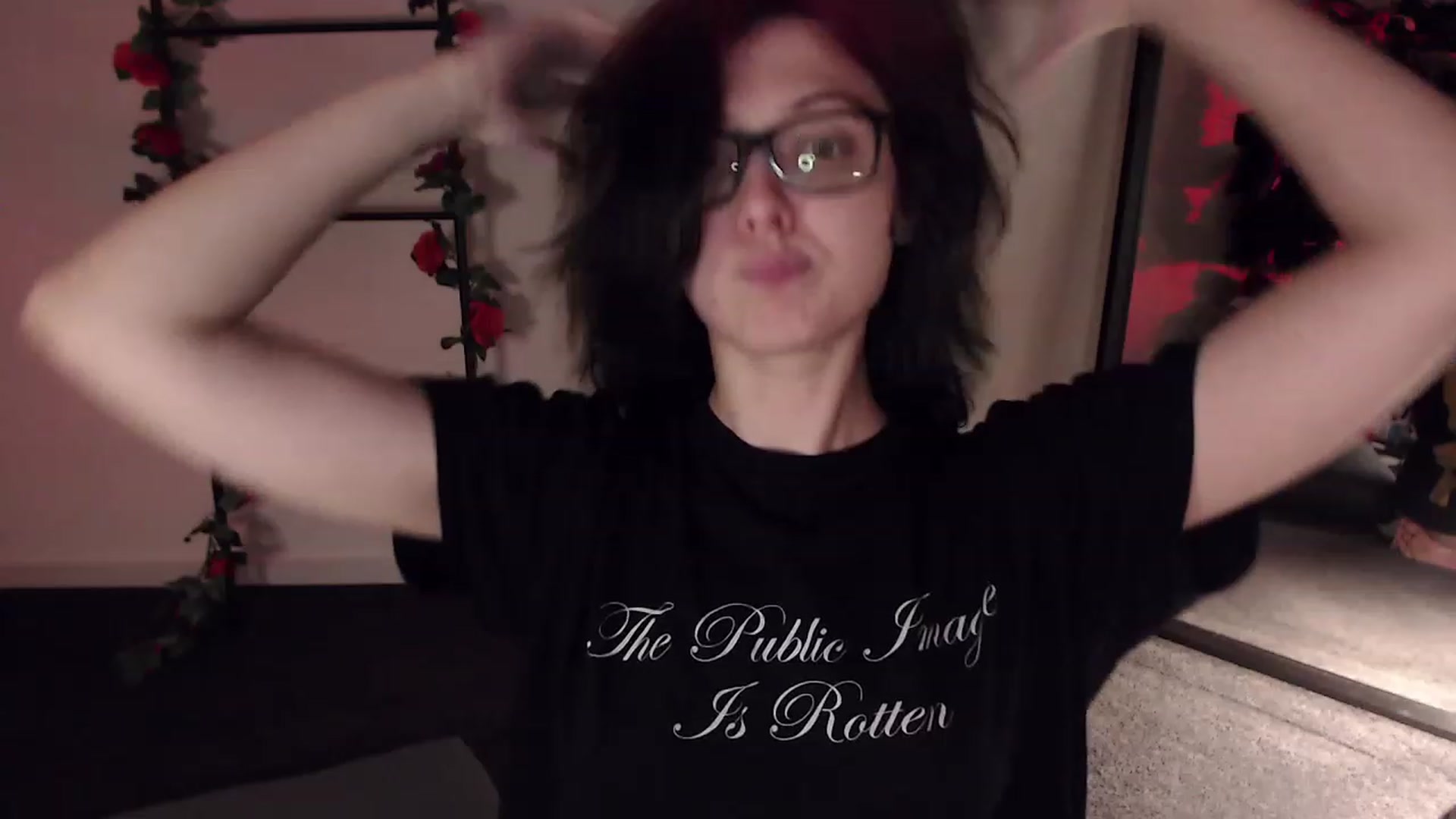 Gallery image thumbnail from RoomToAvoid's myfreecams stream on, 01/12/2023, 05:25 image 9 of 20