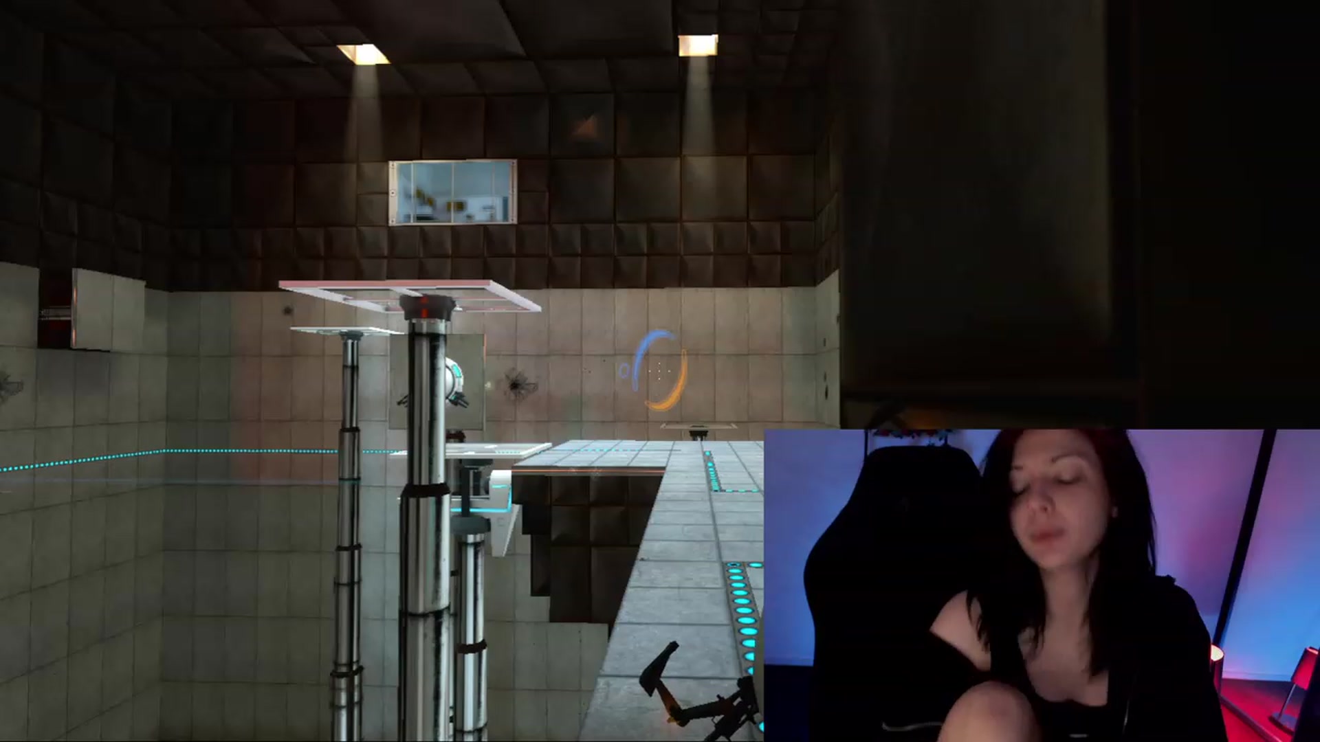 Gallery image thumbnail from RoomToAvoid's myfreecams stream on, 01/14/2023, 04:16 image 16 of 20