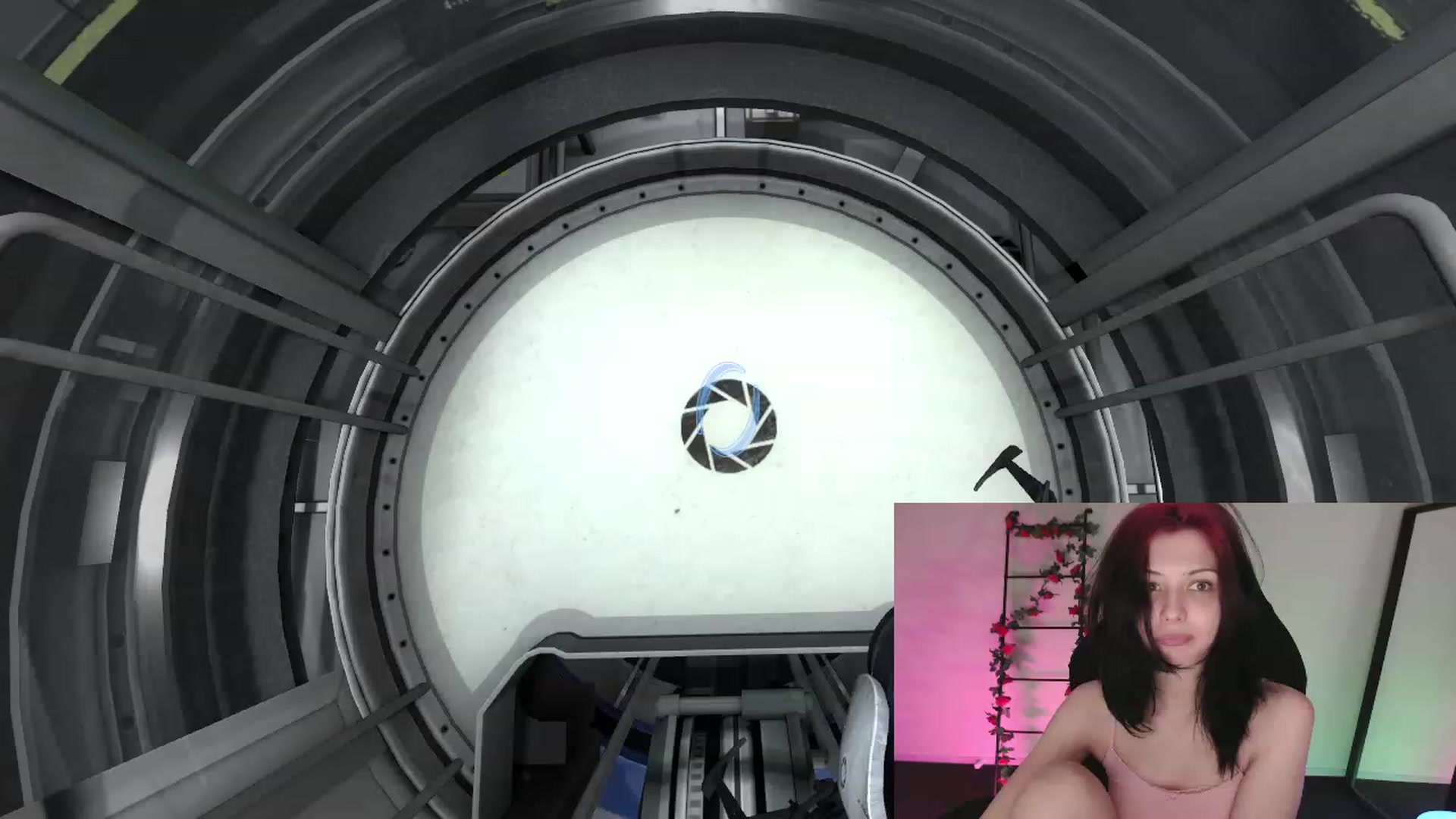 Gallery image thumbnail from RoomToAvoid's myfreecams stream on, 01/16/2023, 02:17 image 4 of 20