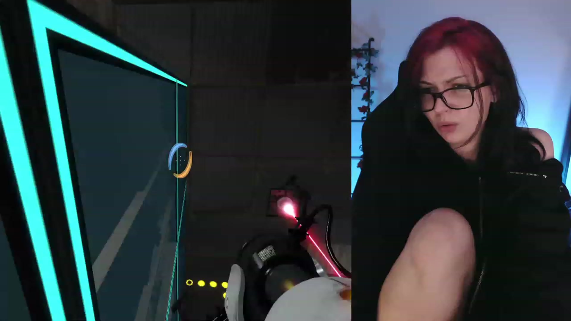 Gallery image thumbnail from RoomToAvoid's myfreecams stream on, 01/16/2023, 08:17 image 15 of 20
