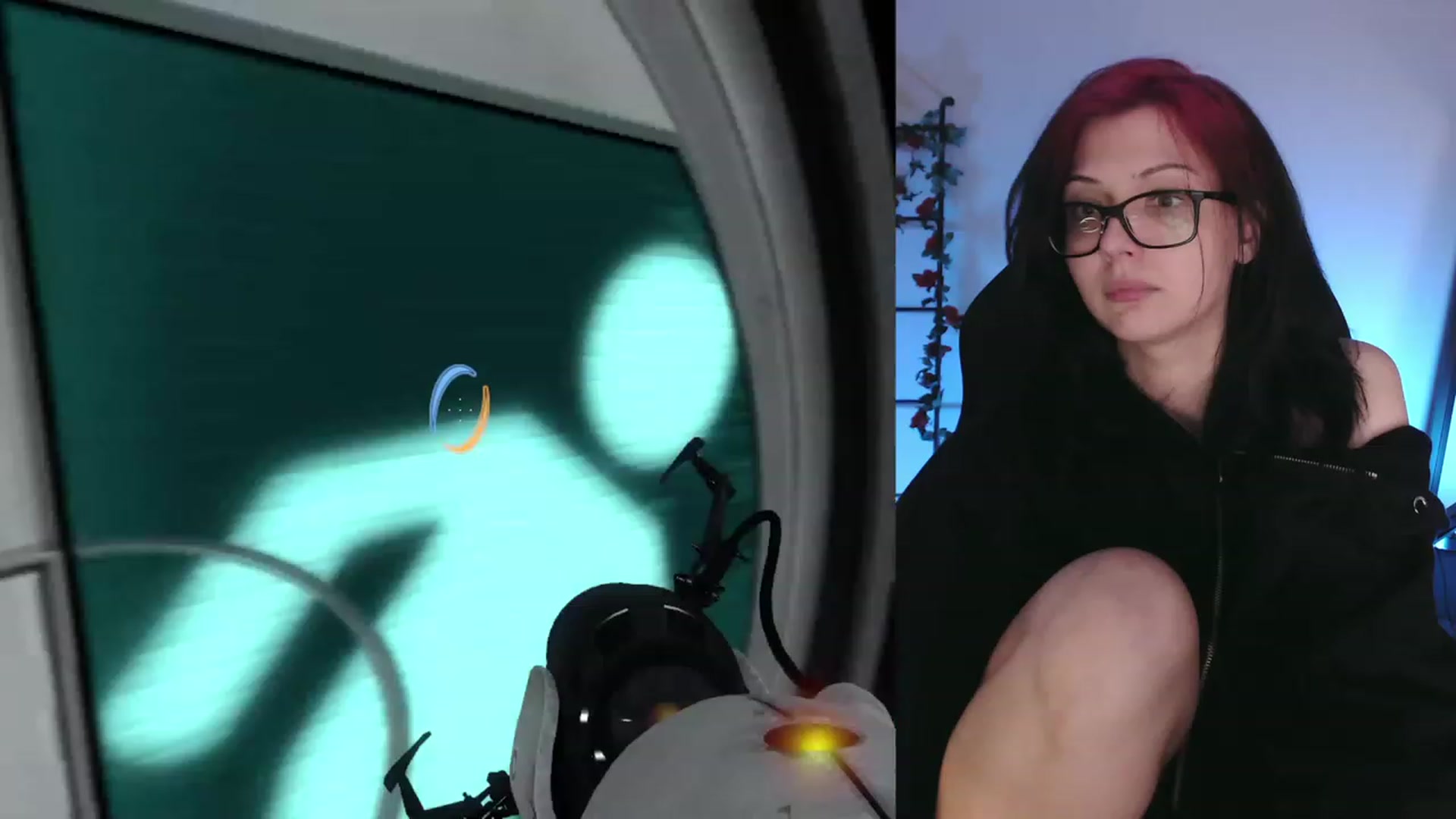 Gallery image thumbnail from RoomToAvoid's myfreecams stream on, 01/16/2023, 08:17 image 14 of 20