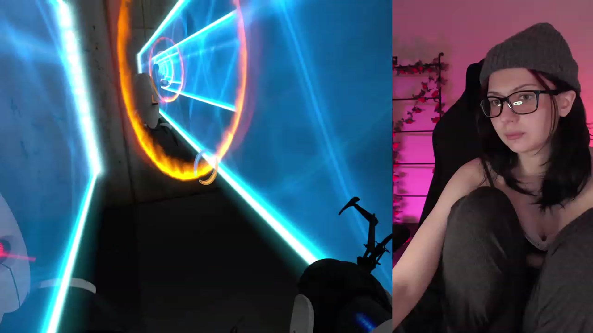 Gallery image thumbnail from RoomToAvoid's myfreecams stream on, 01/17/2023, 03:51 image 6 of 20
