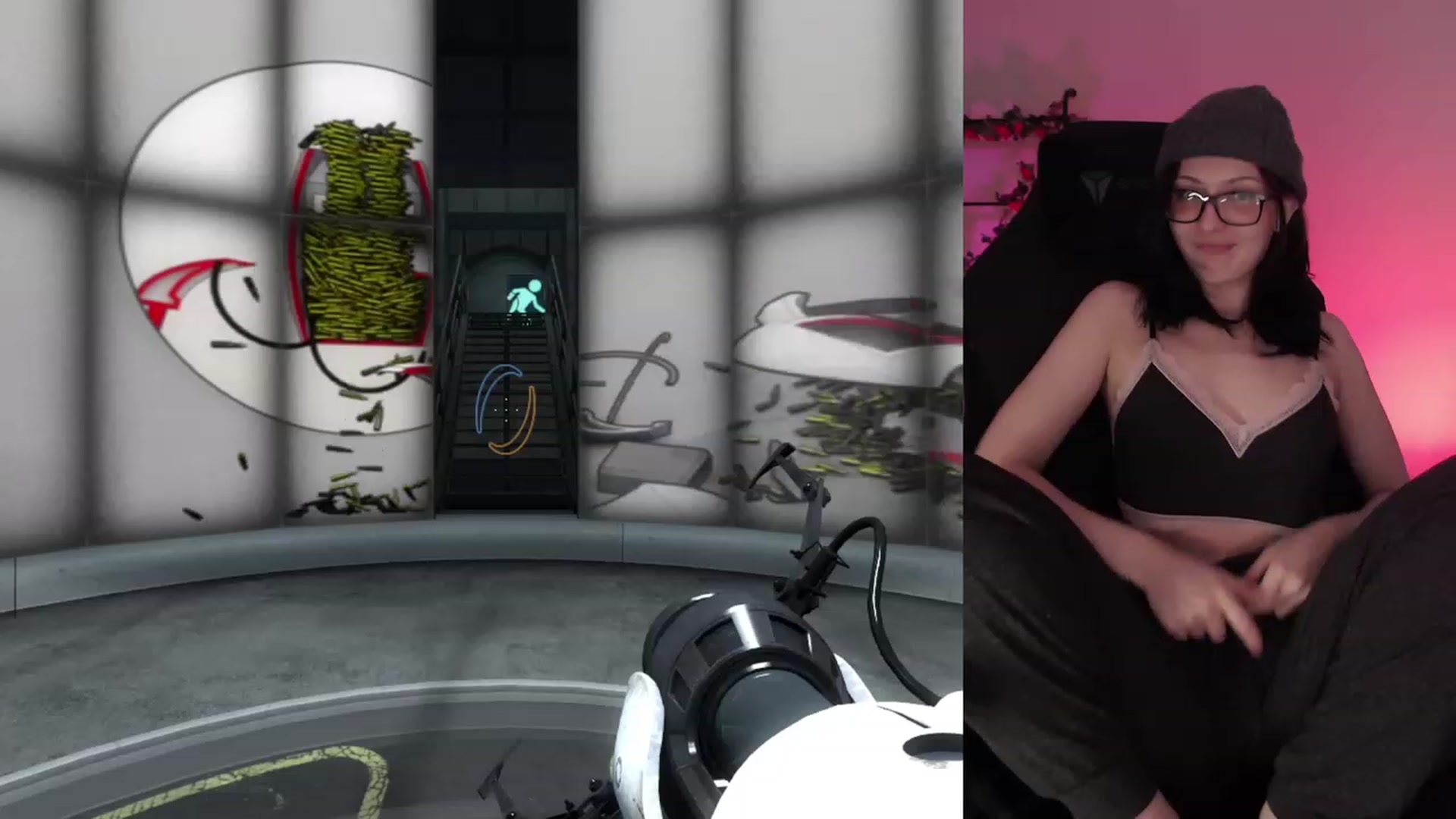 Gallery image thumbnail from RoomToAvoid's myfreecams stream on, 01/17/2023, 03:51 image 4 of 20