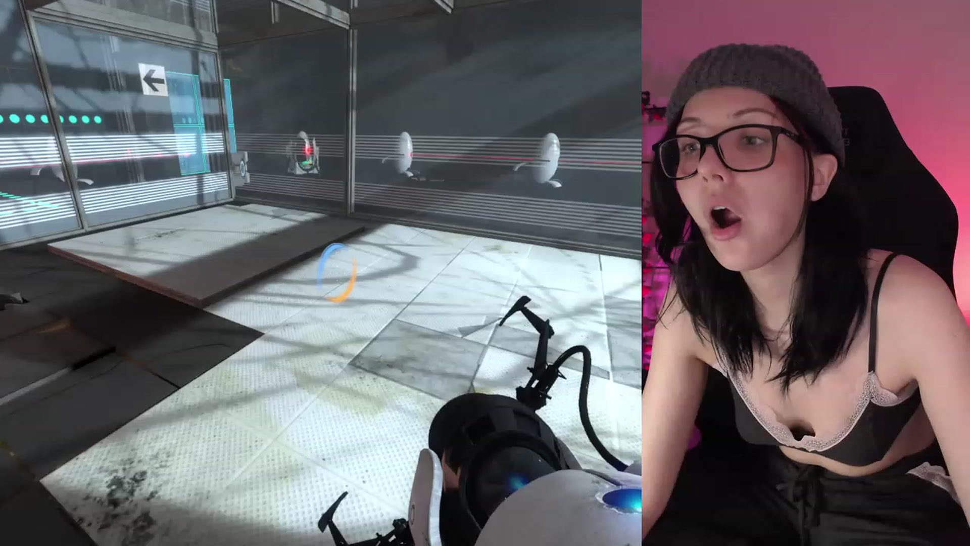 Gallery image thumbnail from RoomToAvoid's myfreecams stream on, 01/17/2023, 03:51 image 7 of 20