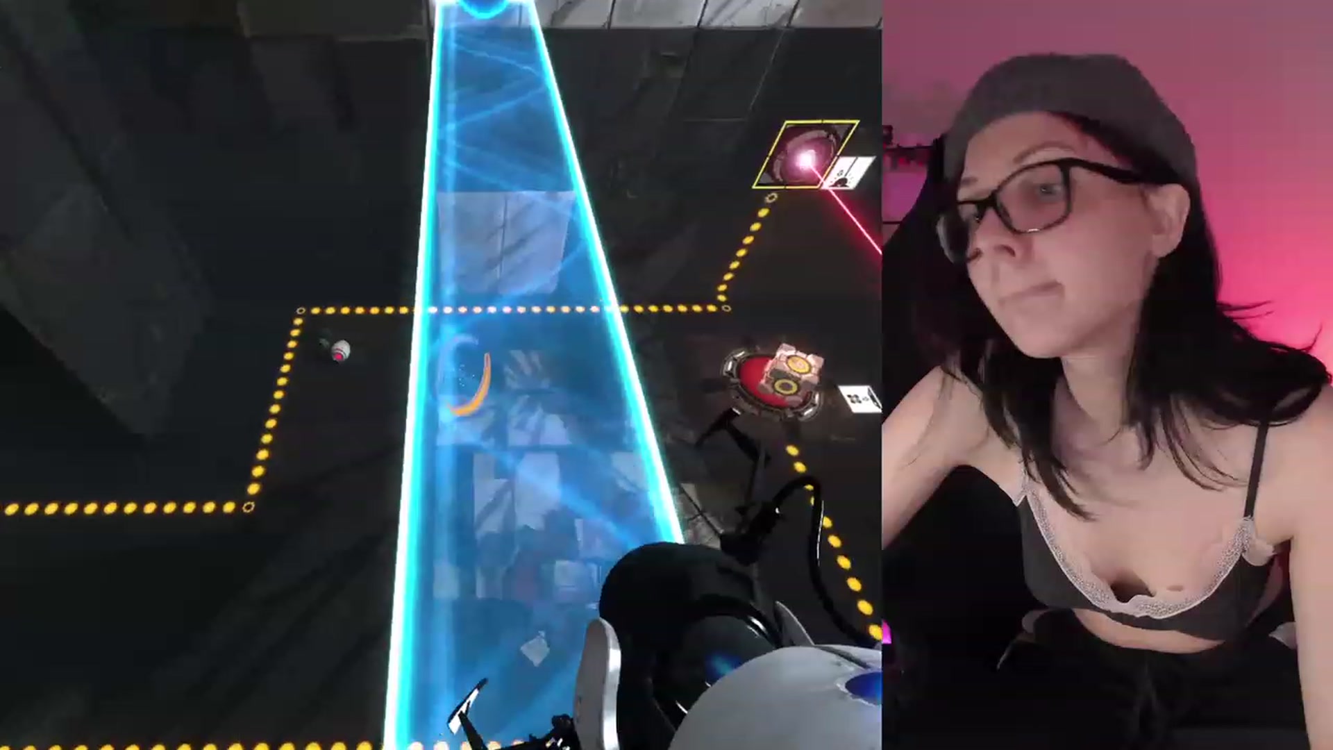 Gallery image thumbnail from RoomToAvoid's myfreecams stream on, 01/17/2023, 03:51 image 8 of 20