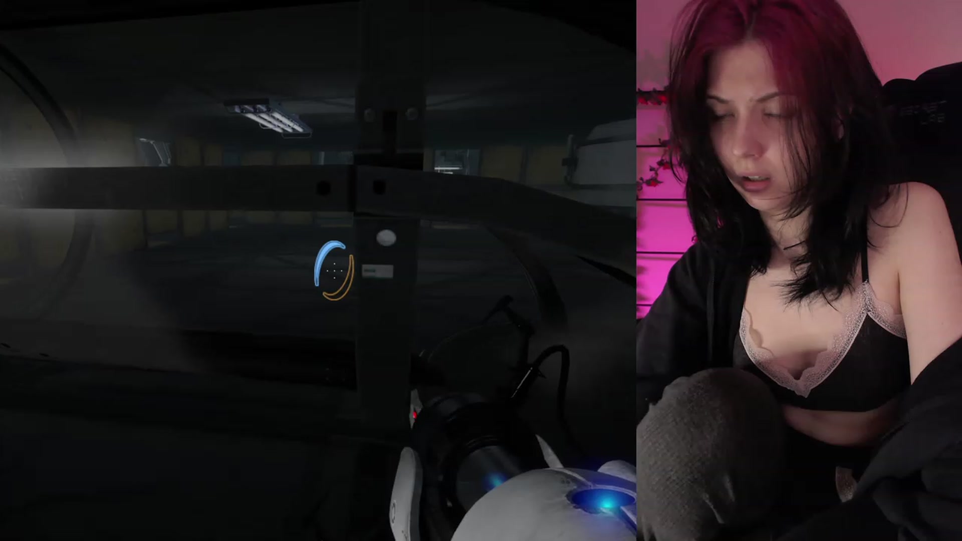 Gallery image thumbnail from RoomToAvoid's myfreecams stream on, 01/17/2023, 04:51 image 8 of 20