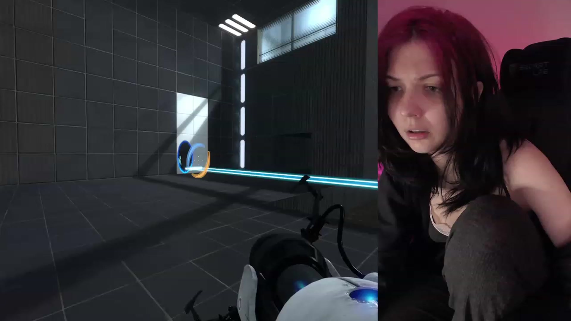 Gallery image thumbnail from RoomToAvoid's myfreecams stream on, 01/17/2023, 04:51 image 3 of 20