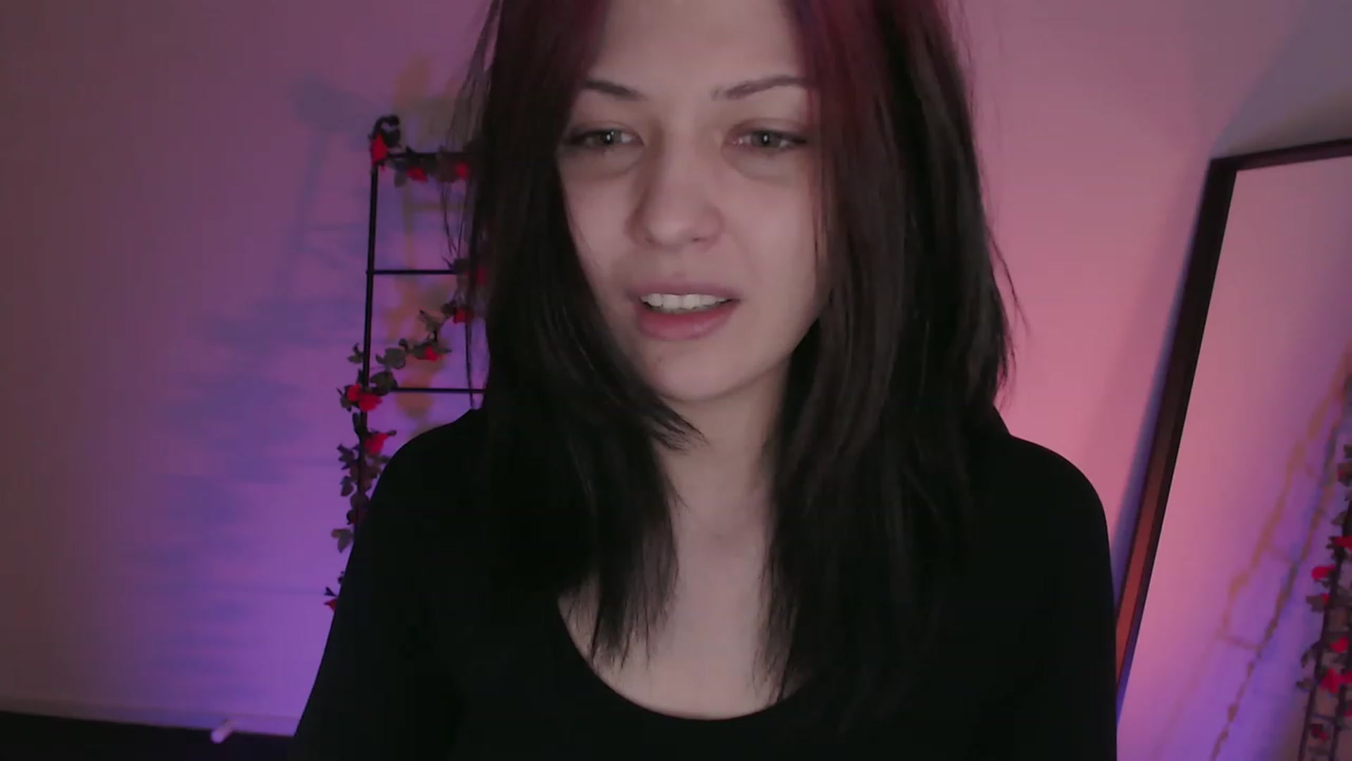 Gallery image thumbnail from RoomToAvoid's myfreecams stream on, 01/21/2023, 01:40 image 7 of 20