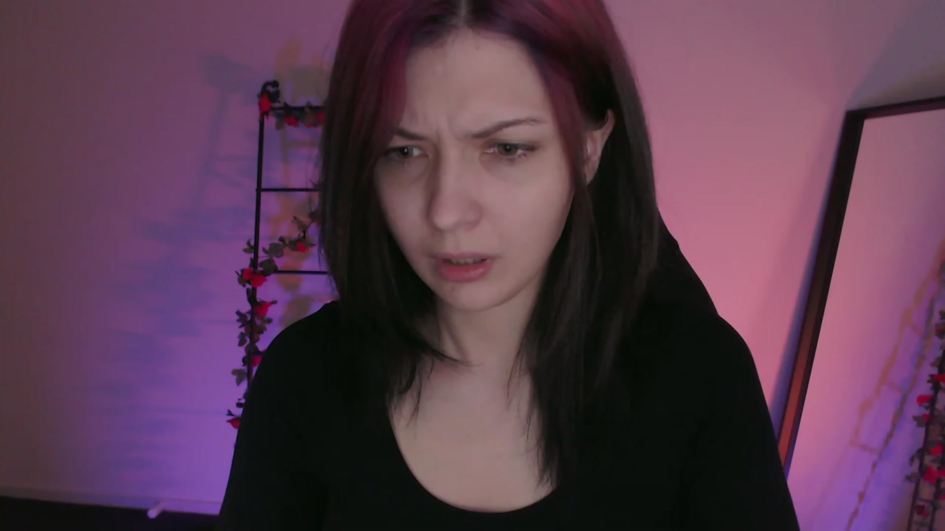 Gallery image thumbnail from RoomToAvoid's myfreecams stream on, 01/21/2023, 01:40 image 11 of 20