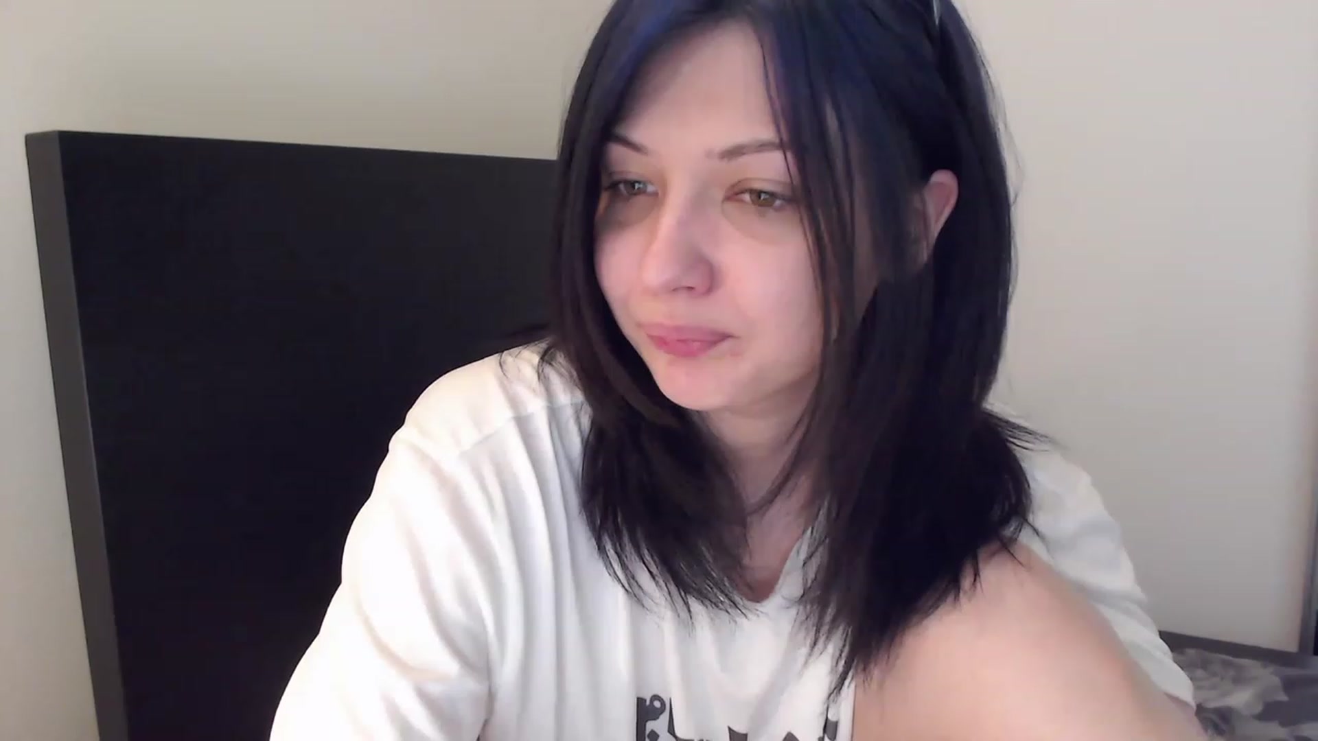 Gallery image thumbnail from RoomToAvoid's myfreecams stream on, 01/28/2023, 01:56 image 5 of 20