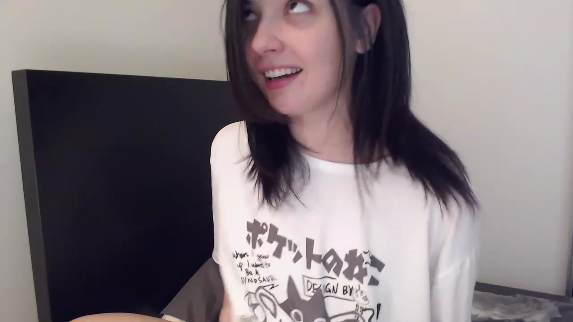 Gallery image thumbnail from RoomToAvoid's myfreecams stream on, 01/28/2023, 01:56 image 18 of 20