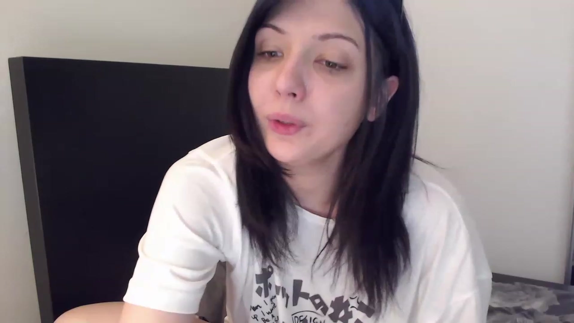 Gallery image thumbnail from RoomToAvoid's myfreecams stream on, 01/28/2023, 01:56 image 17 of 20