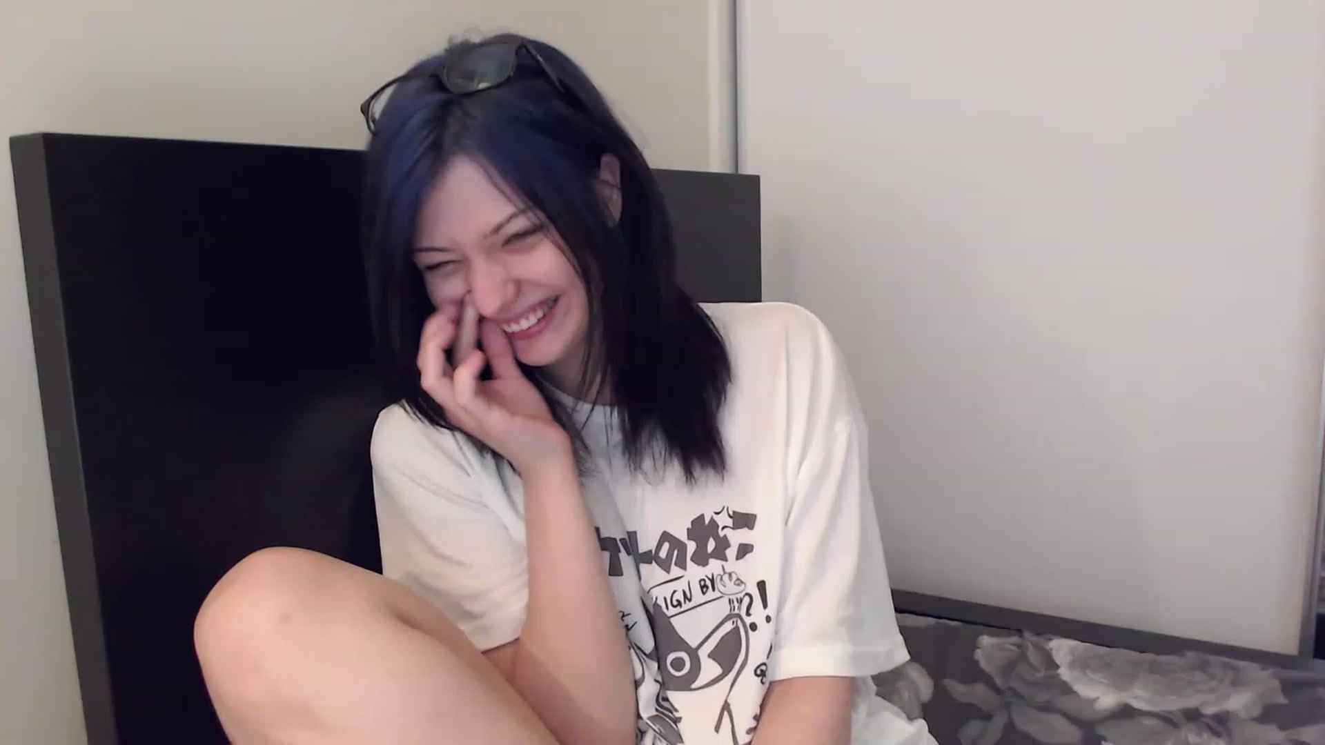 Gallery image thumbnail from RoomToAvoid's myfreecams stream on, 01/28/2023, 01:56 image 3 of 20