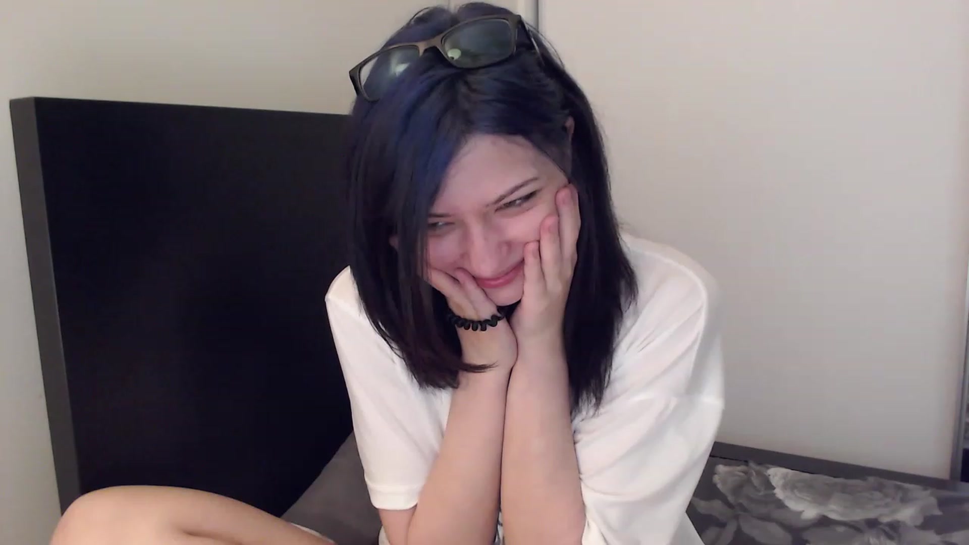 Gallery image thumbnail from RoomToAvoid's myfreecams stream on, 01/28/2023, 01:56 image 1 of 20