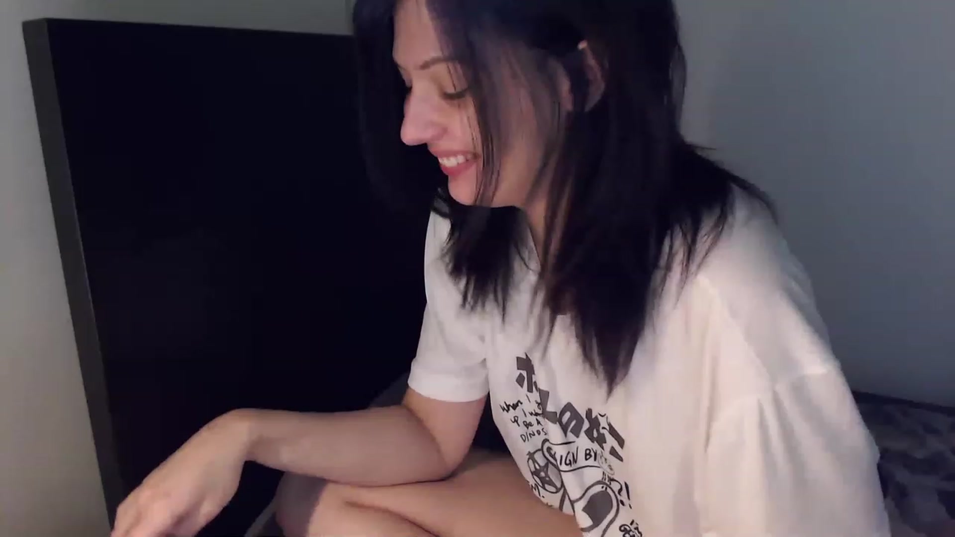 Gallery image thumbnail from RoomToAvoid's myfreecams stream on, 01/28/2023, 03:28 image 14 of 20