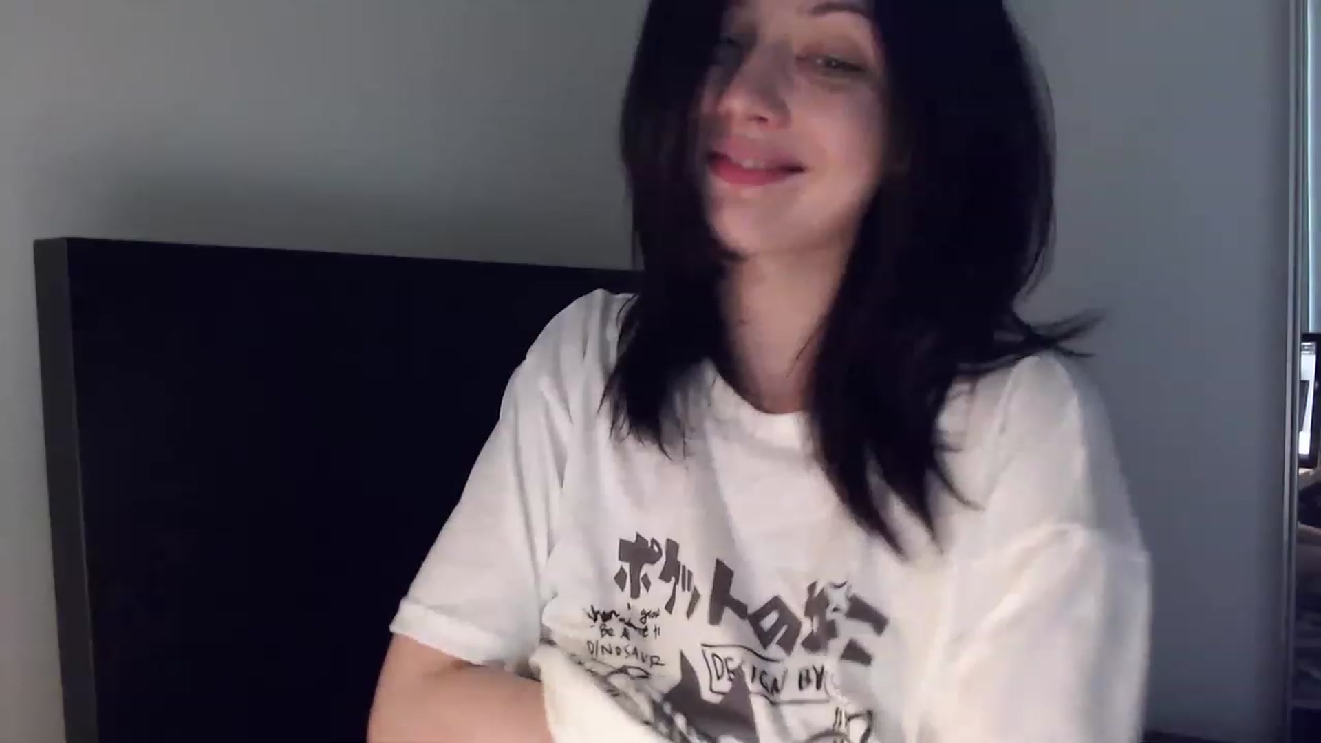 Gallery image thumbnail from RoomToAvoid's myfreecams stream on, 01/28/2023, 03:28 image 17 of 20