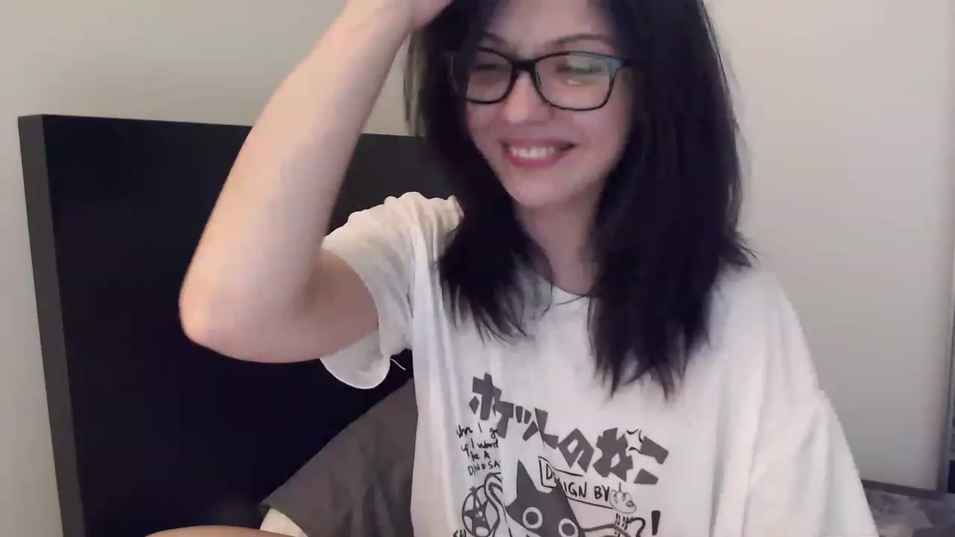 Gallery image thumbnail from RoomToAvoid's myfreecams stream on, 01/28/2023, 03:28 image 10 of 20