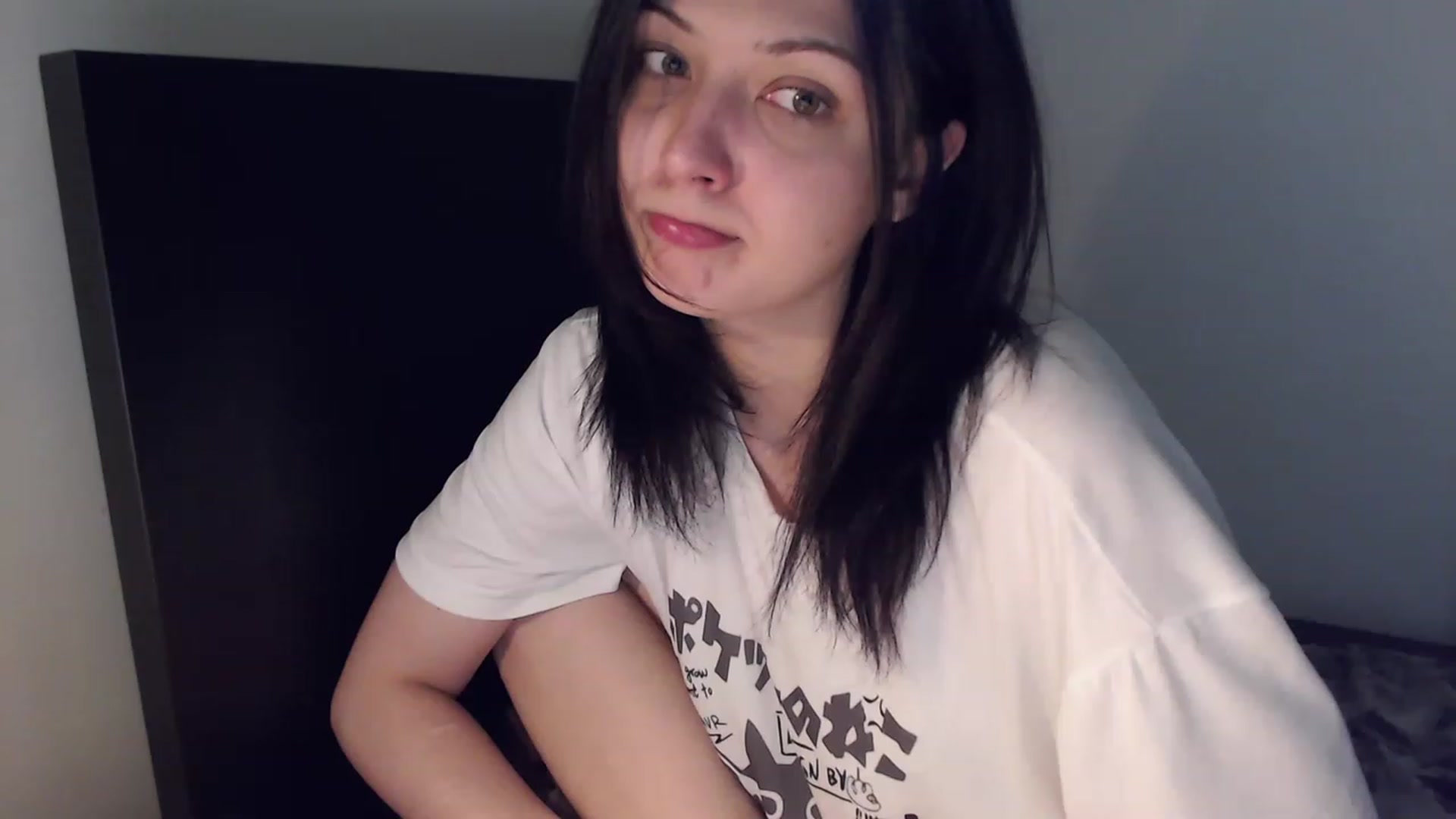 Gallery image thumbnail from RoomToAvoid's myfreecams stream on, 01/28/2023, 03:28 image 15 of 20