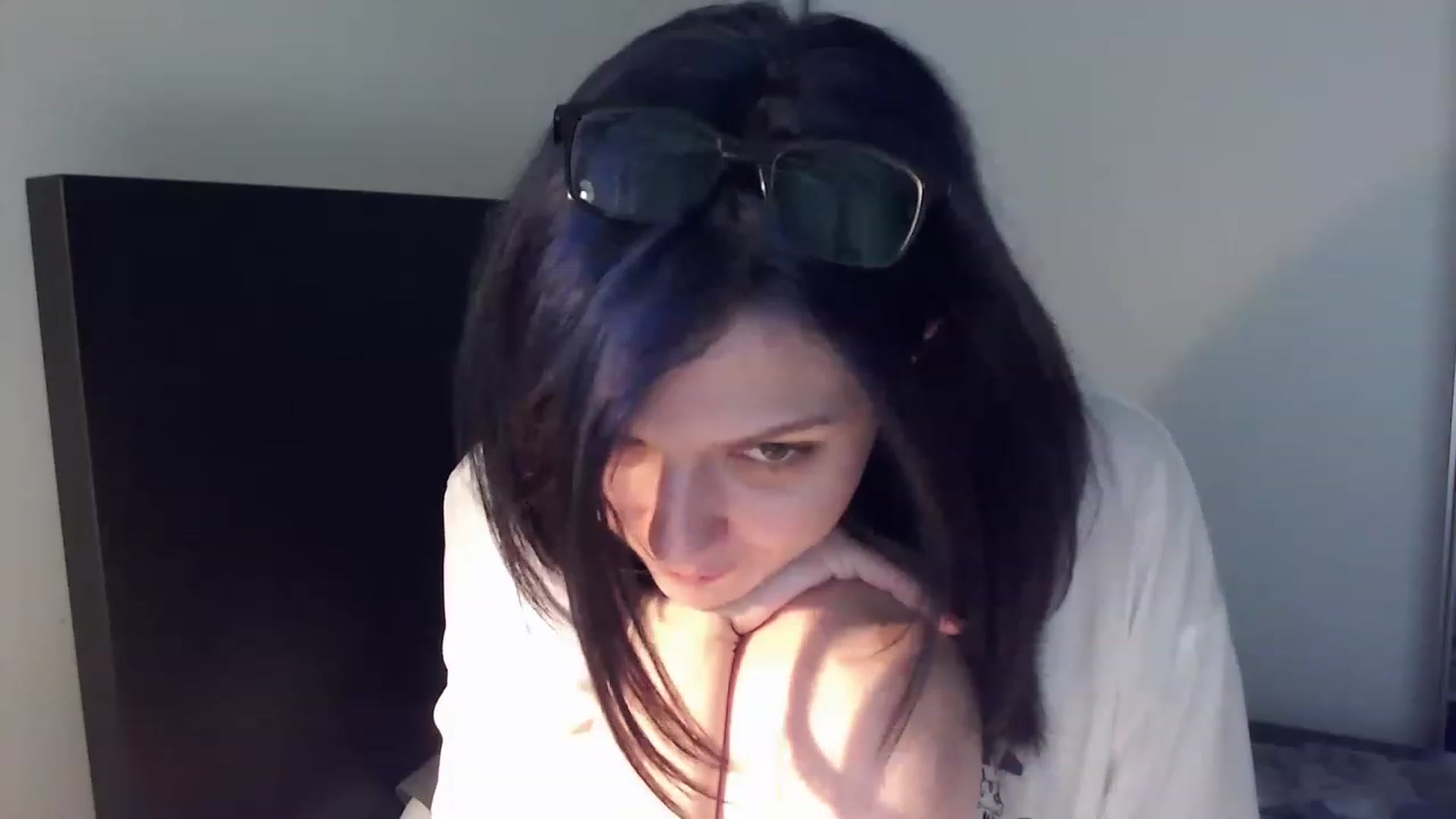 Gallery image thumbnail from RoomToAvoid's myfreecams stream on, 01/28/2023, 03:28 image 11 of 20
