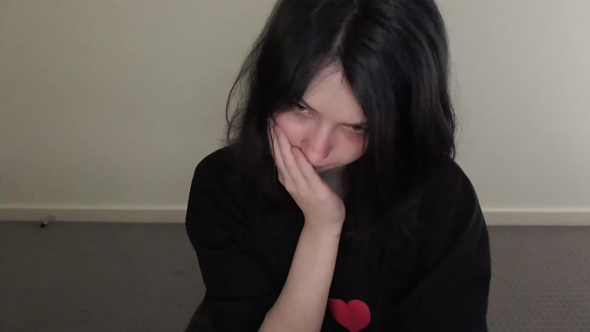 Gallery image thumbnail from RoomToAvoid's myfreecams stream on, 02/03/2023, 24:14 image 1 of 20