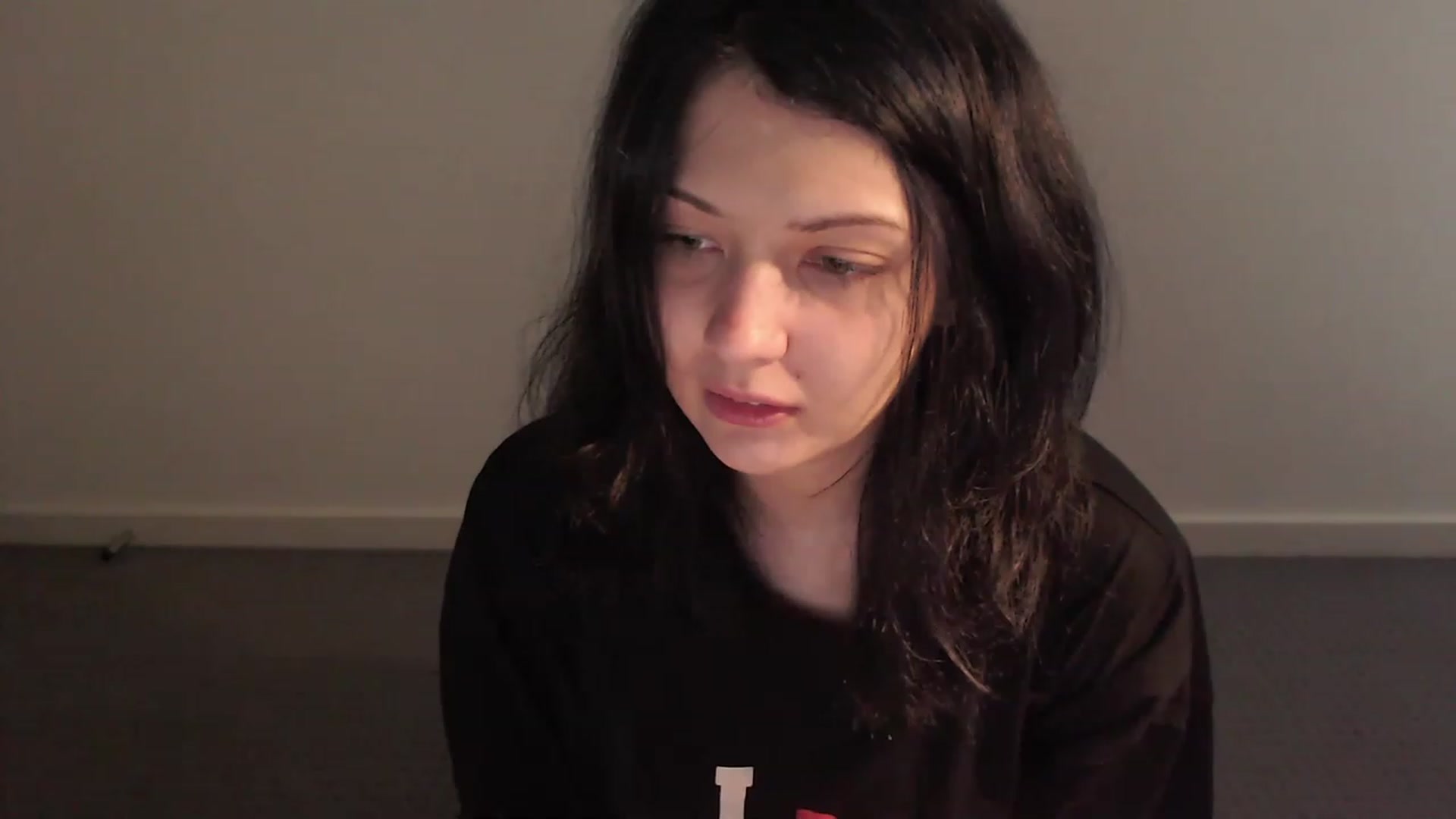 Gallery image thumbnail from RoomToAvoid's myfreecams stream on, 02/03/2023, 24:14 image 10 of 20