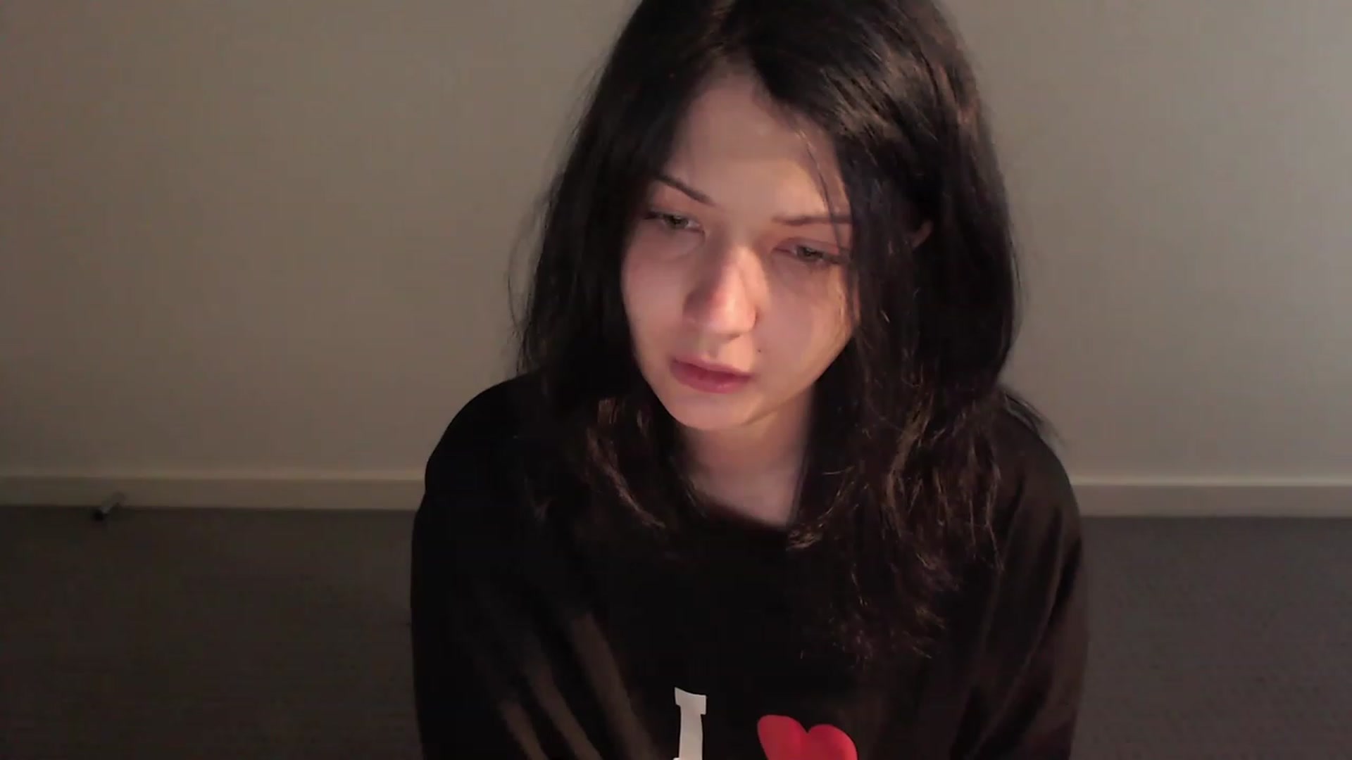 Gallery image thumbnail from RoomToAvoid's myfreecams stream on, 02/03/2023, 24:14 image 8 of 20