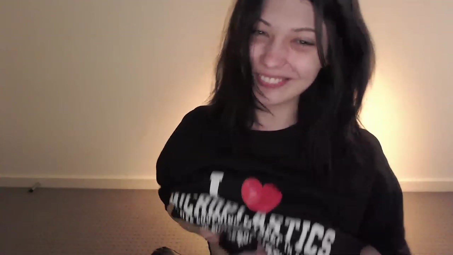 Gallery image thumbnail from RoomToAvoid's myfreecams stream on, 02/03/2023, 24:14 image 19 of 20