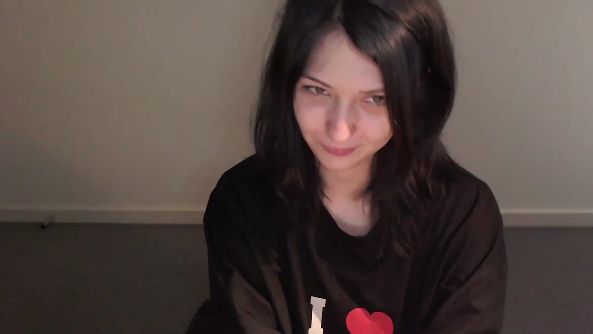 Gallery image thumbnail from RoomToAvoid's myfreecams stream on, 02/03/2023, 24:14 image 13 of 20