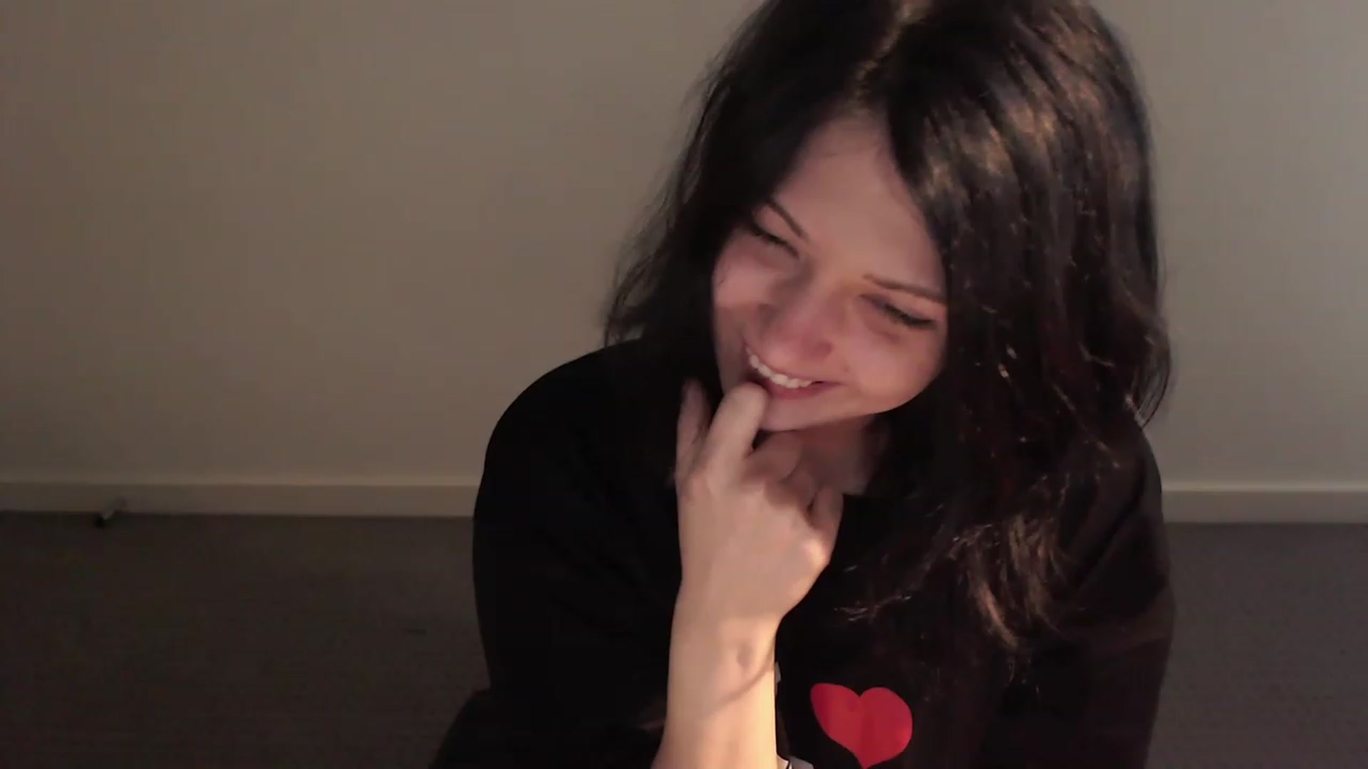 Gallery image thumbnail from RoomToAvoid's myfreecams stream on, 02/03/2023, 24:14 image 9 of 20